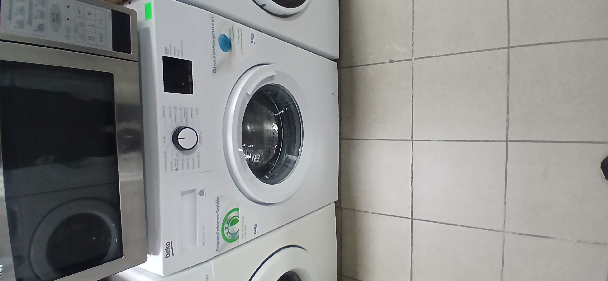Пральна машина BEKO WRE5511BWW