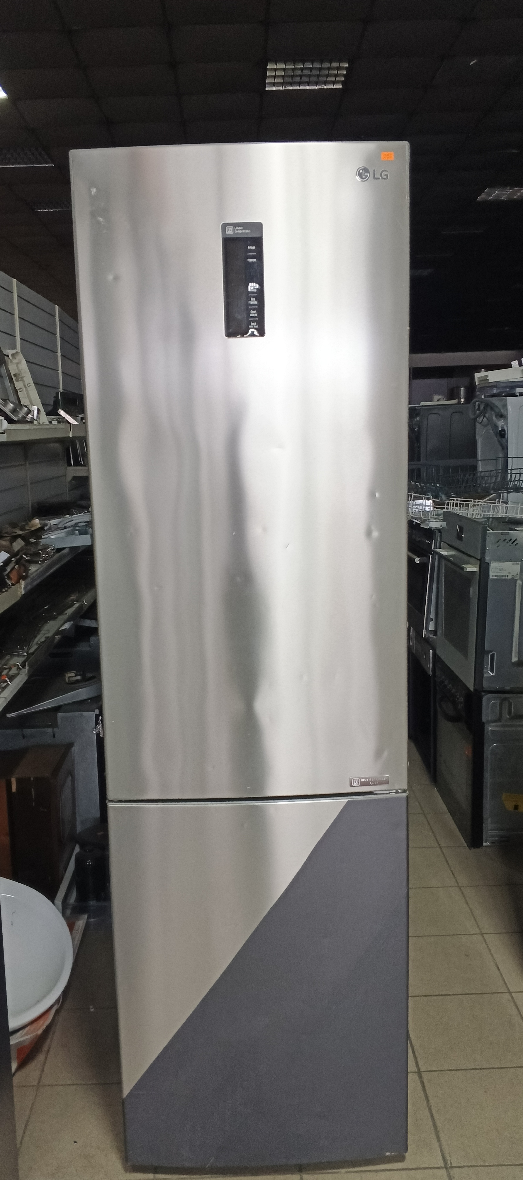 Холодильник LG GBB60NSFFB