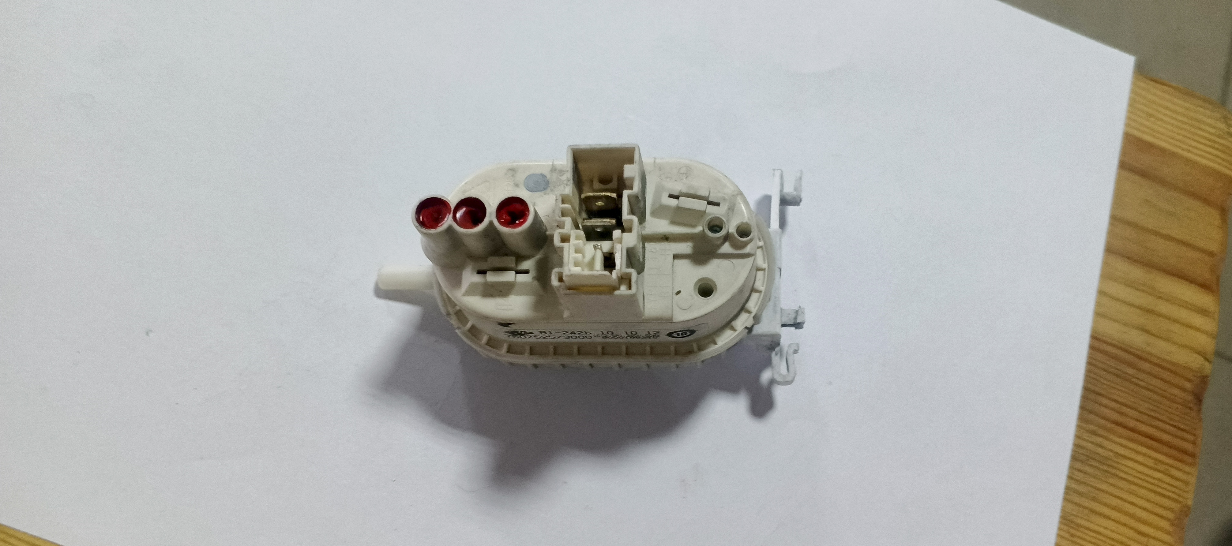 Б/у пресостат пральної машини Siemens9000188245