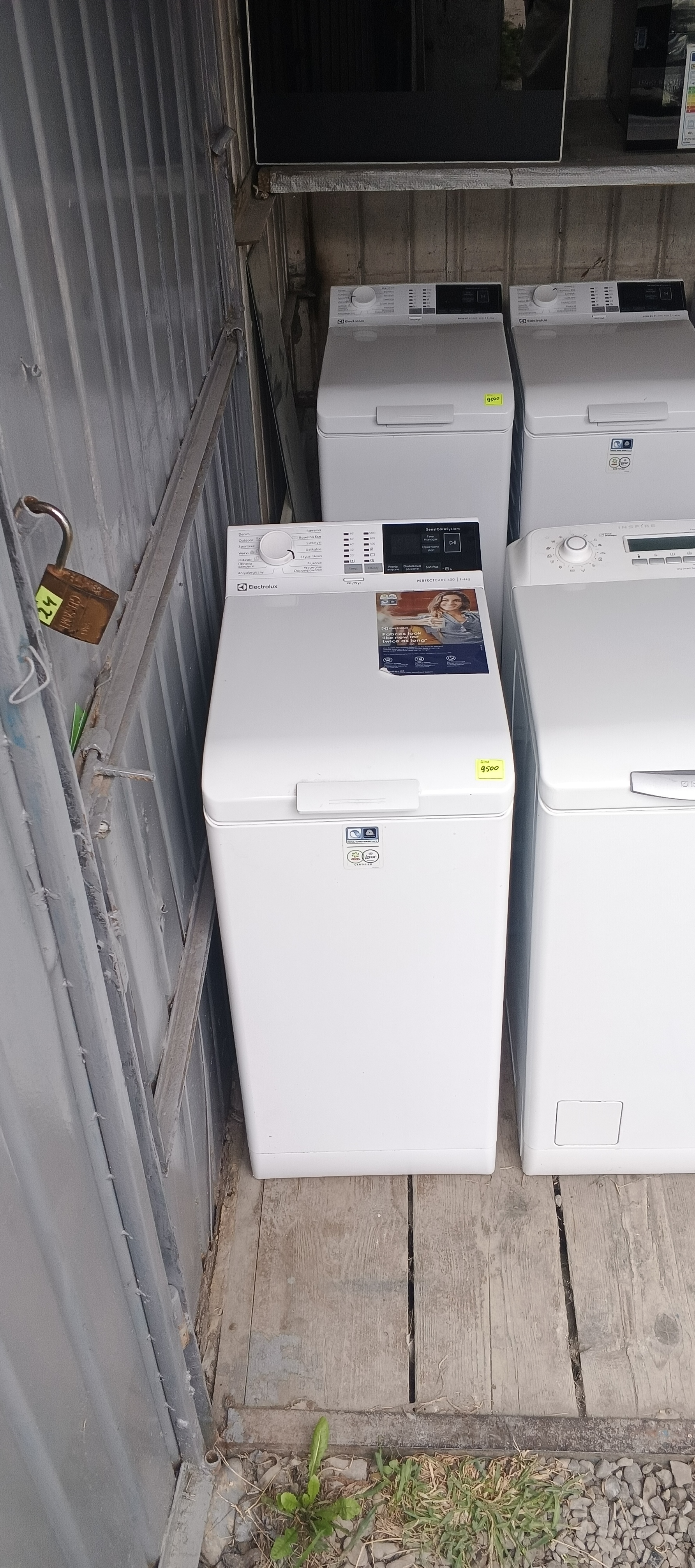 Вертикальна пральна машина Electrolux EW6T4261P