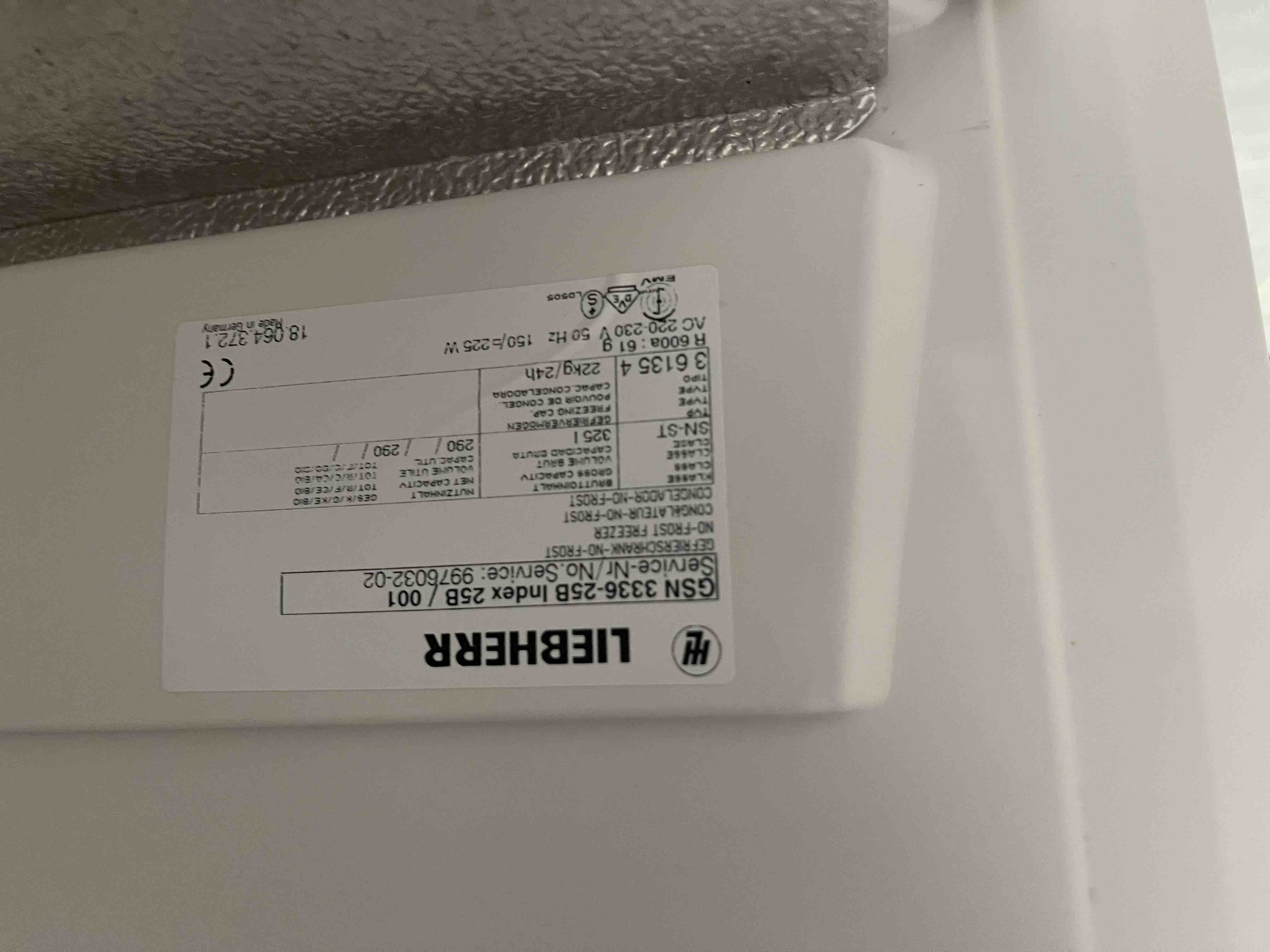 Морозильна камера Liebherr GSN 3336-25B