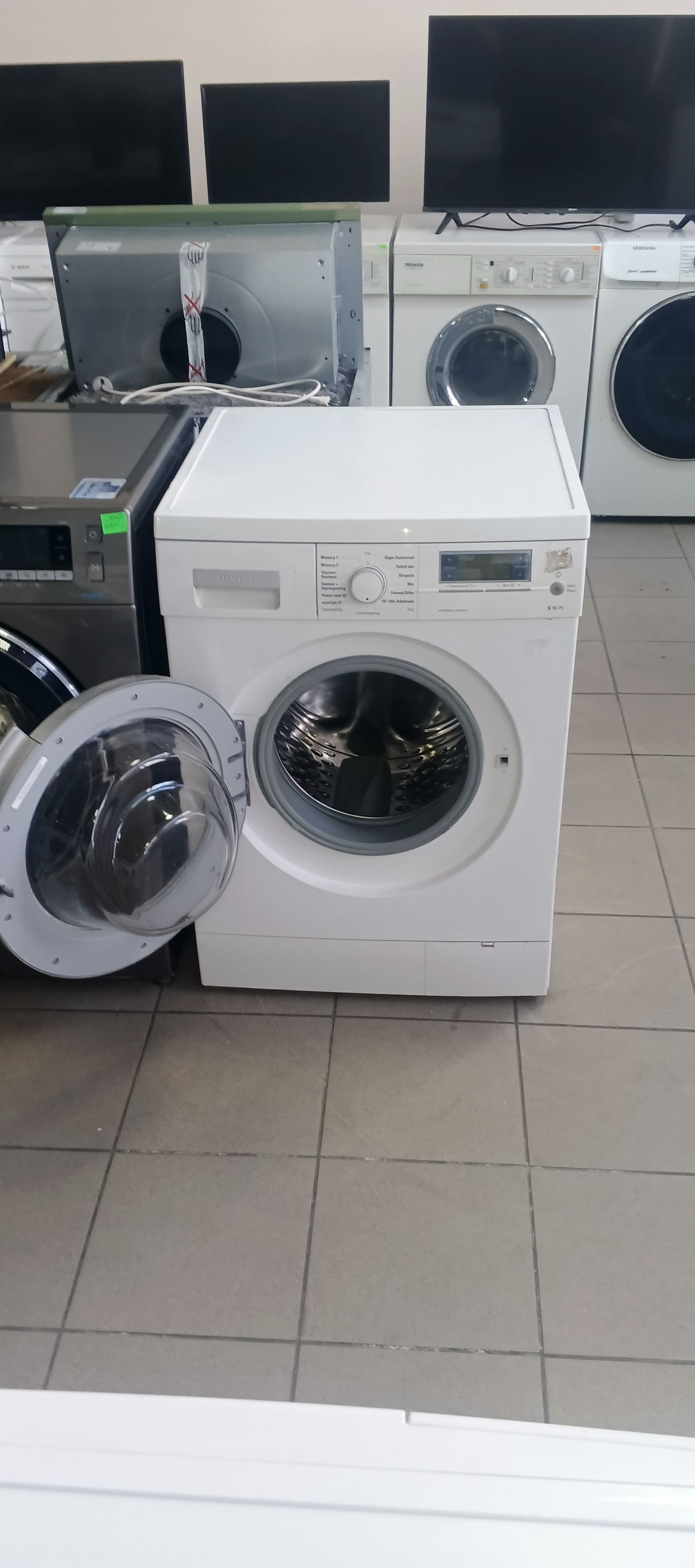 Пральна машина Siemens WM16S762DN