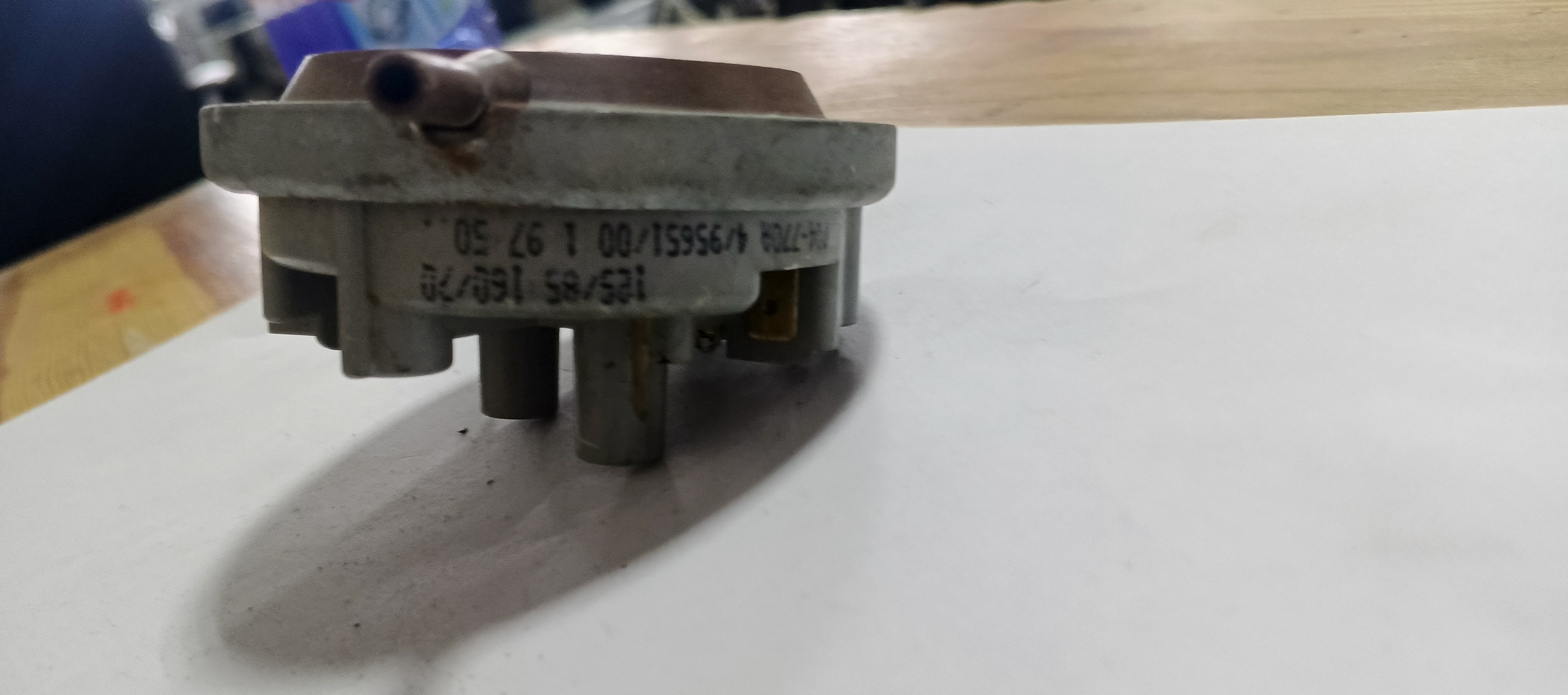 Б/у пресостат для пральної машини Ariston 4/95651/00