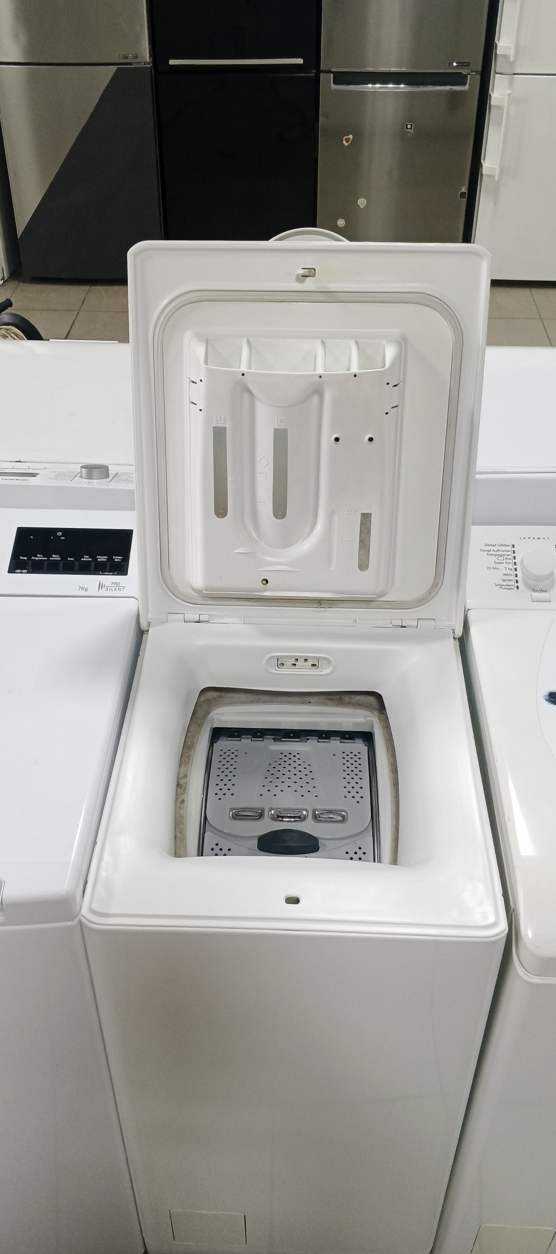 Вертикальна пральна машина AEG L4607