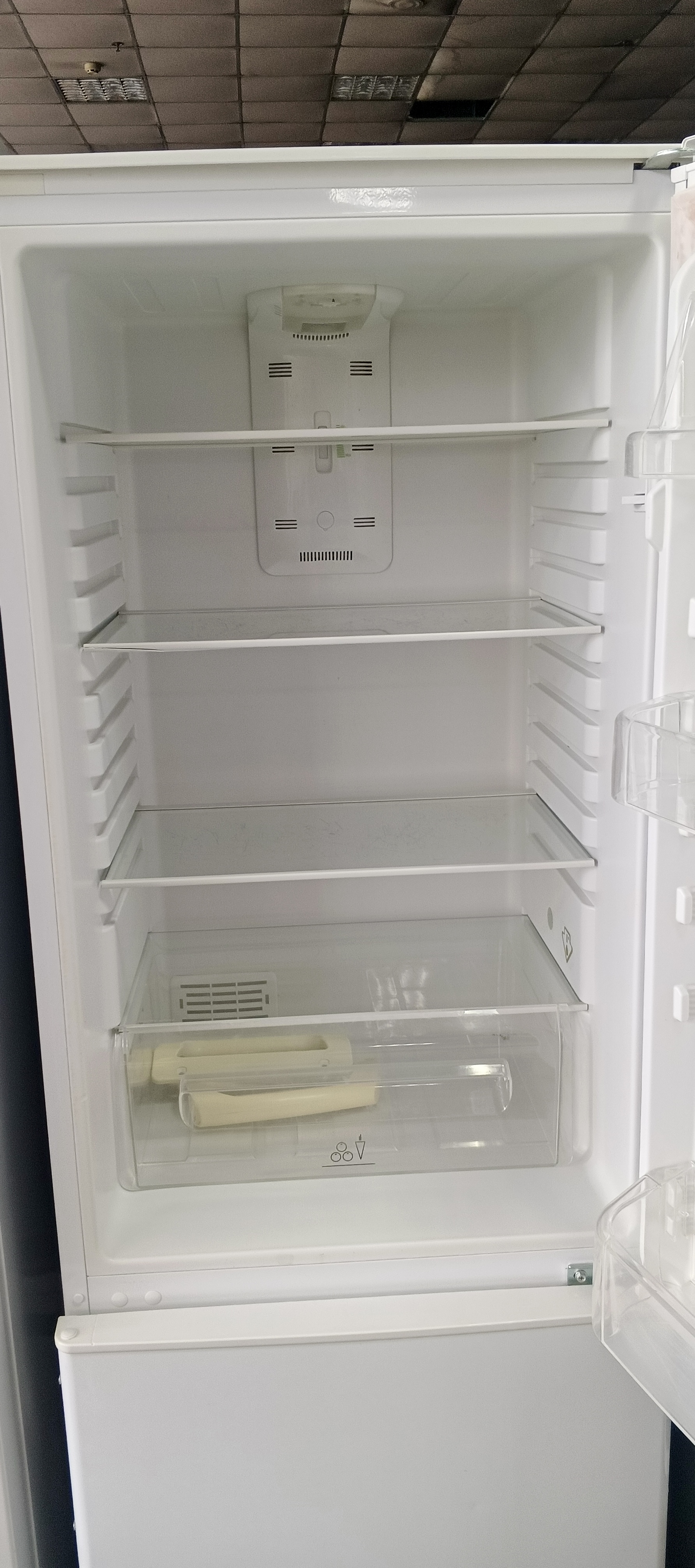 Холодильник Electrolux