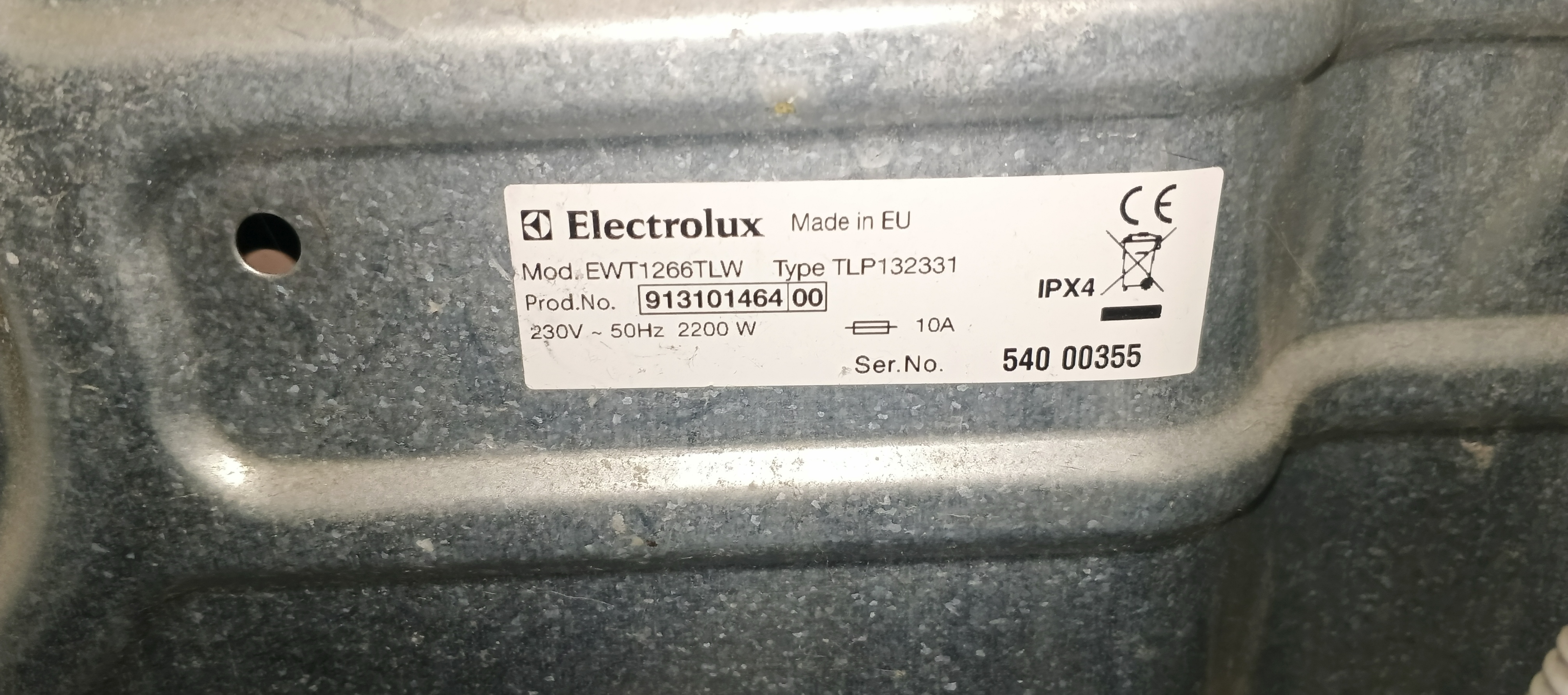Вертикальна пральна машина Electrolux EWT1266TLW