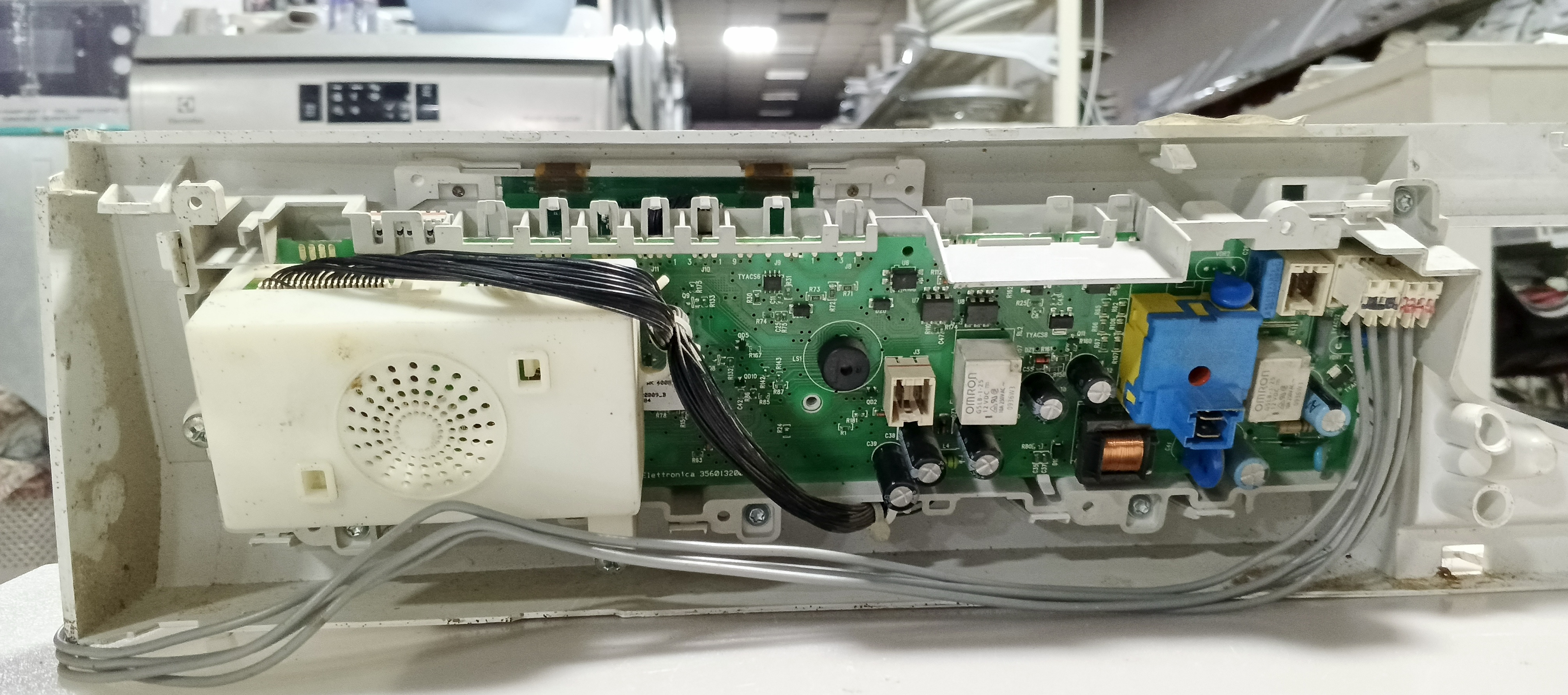 Б/У  Модуль управління(індикація) пральної машини силова AEG L47230