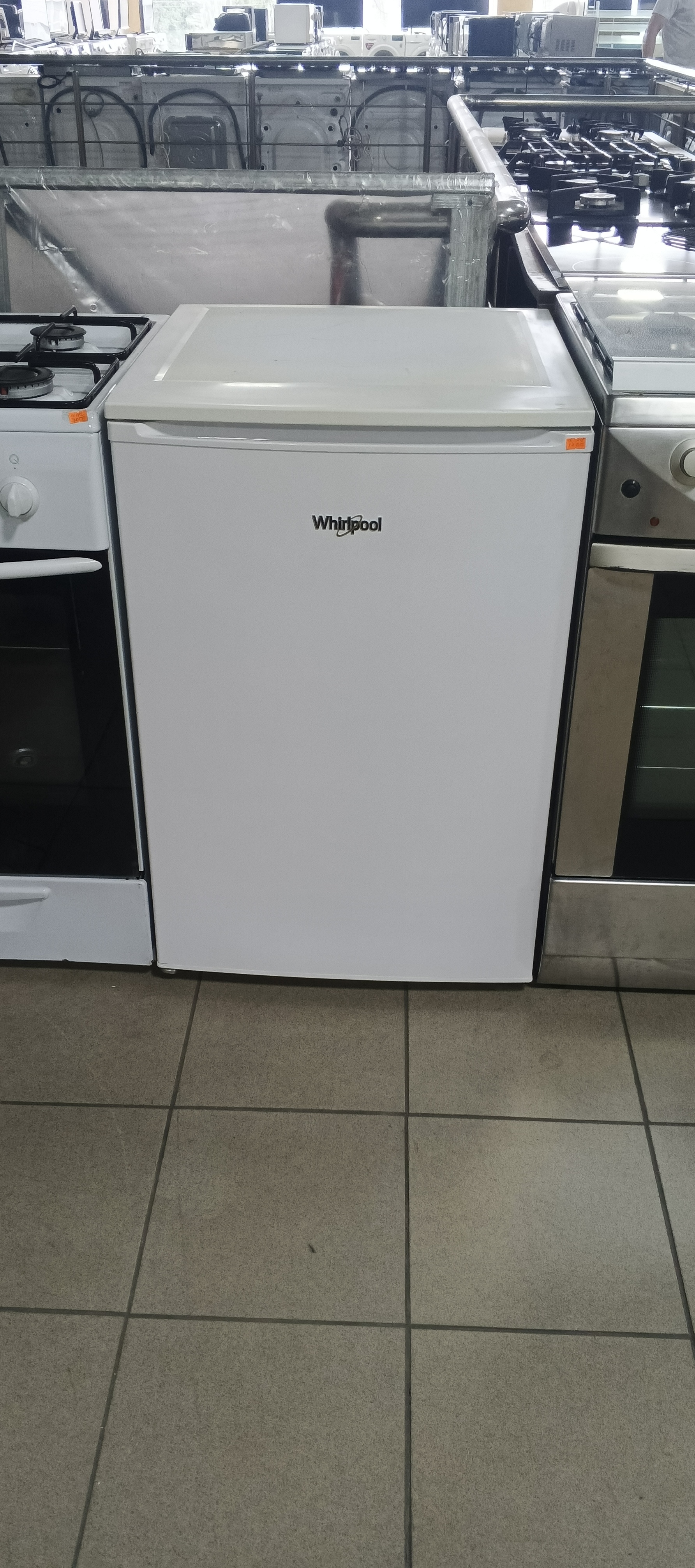 Морозильна камера Whirpool W55ZM 111 W