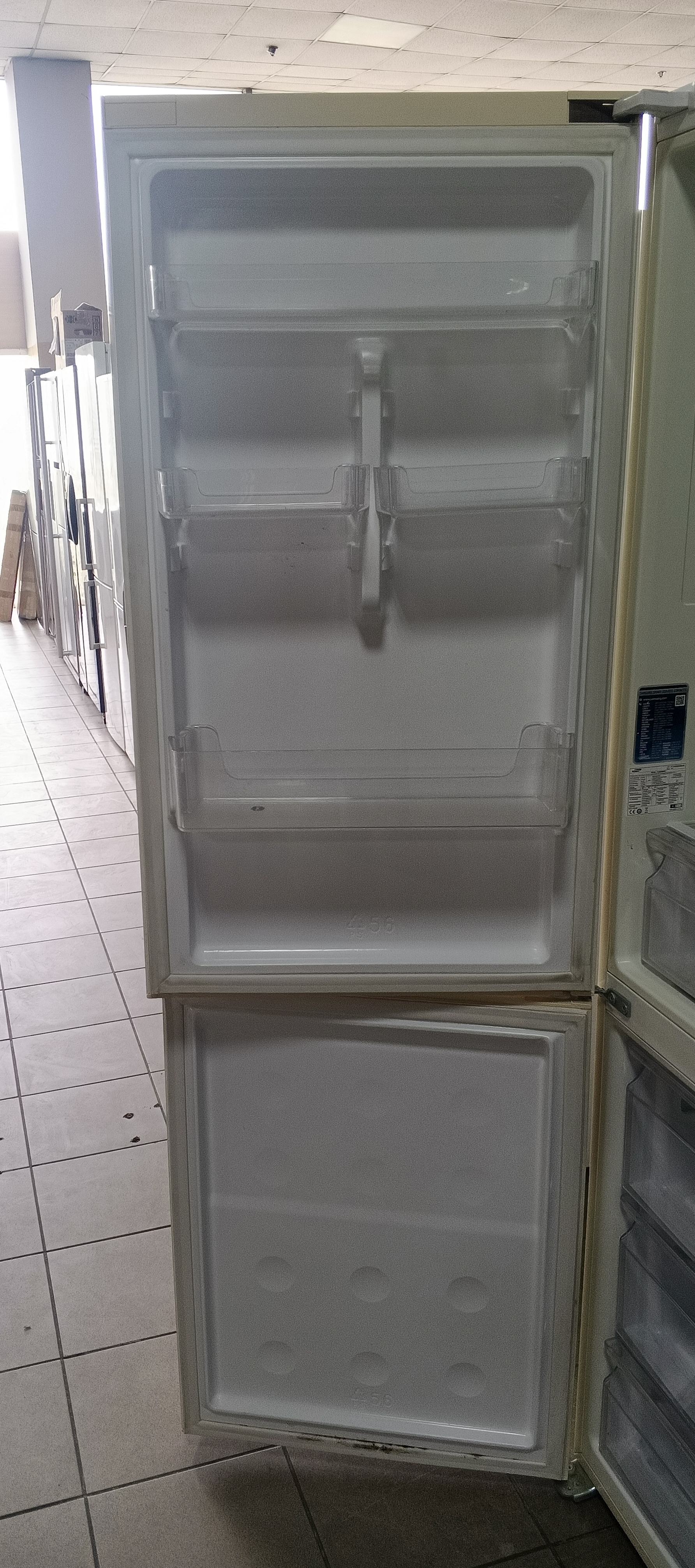 Холодильник Samsung RL56GSBVN