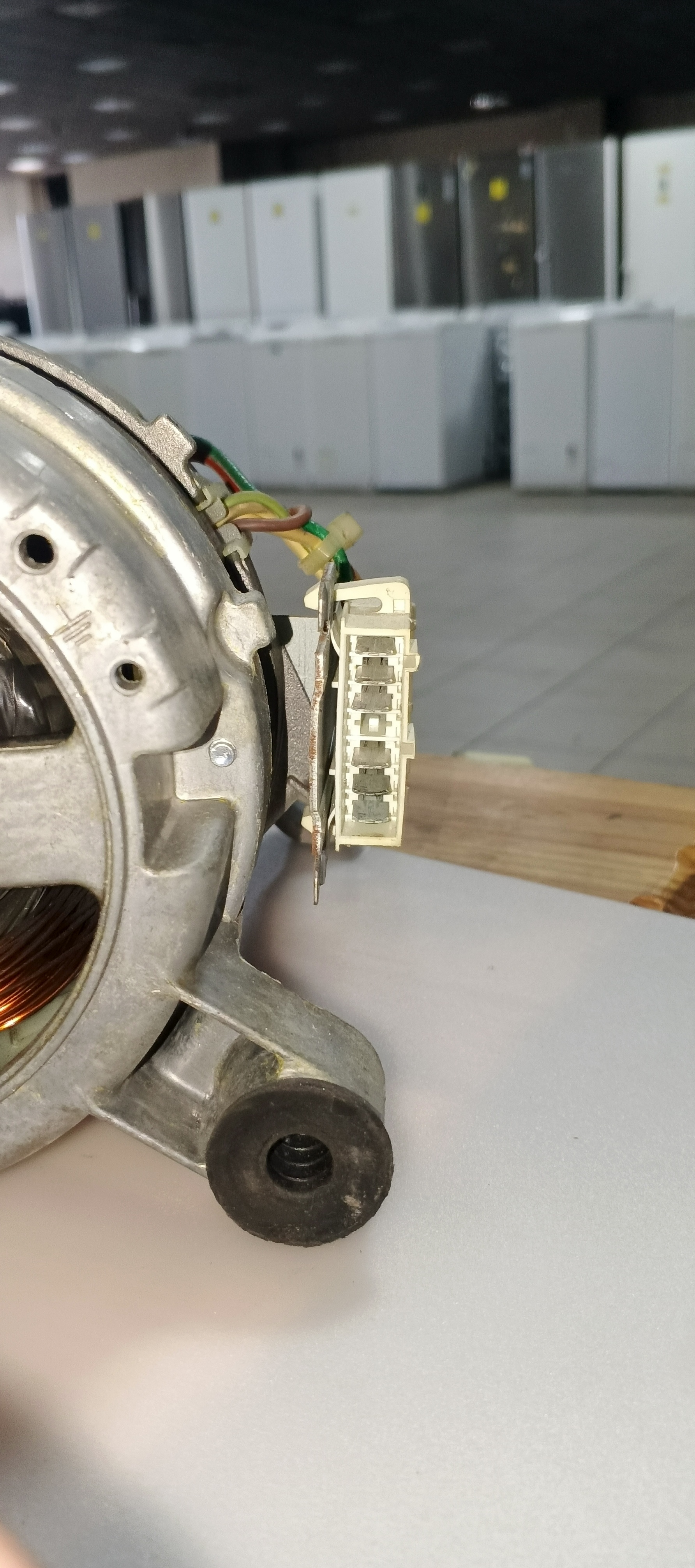 Б/у мотор для пральної машини indesit 480/15000rpm