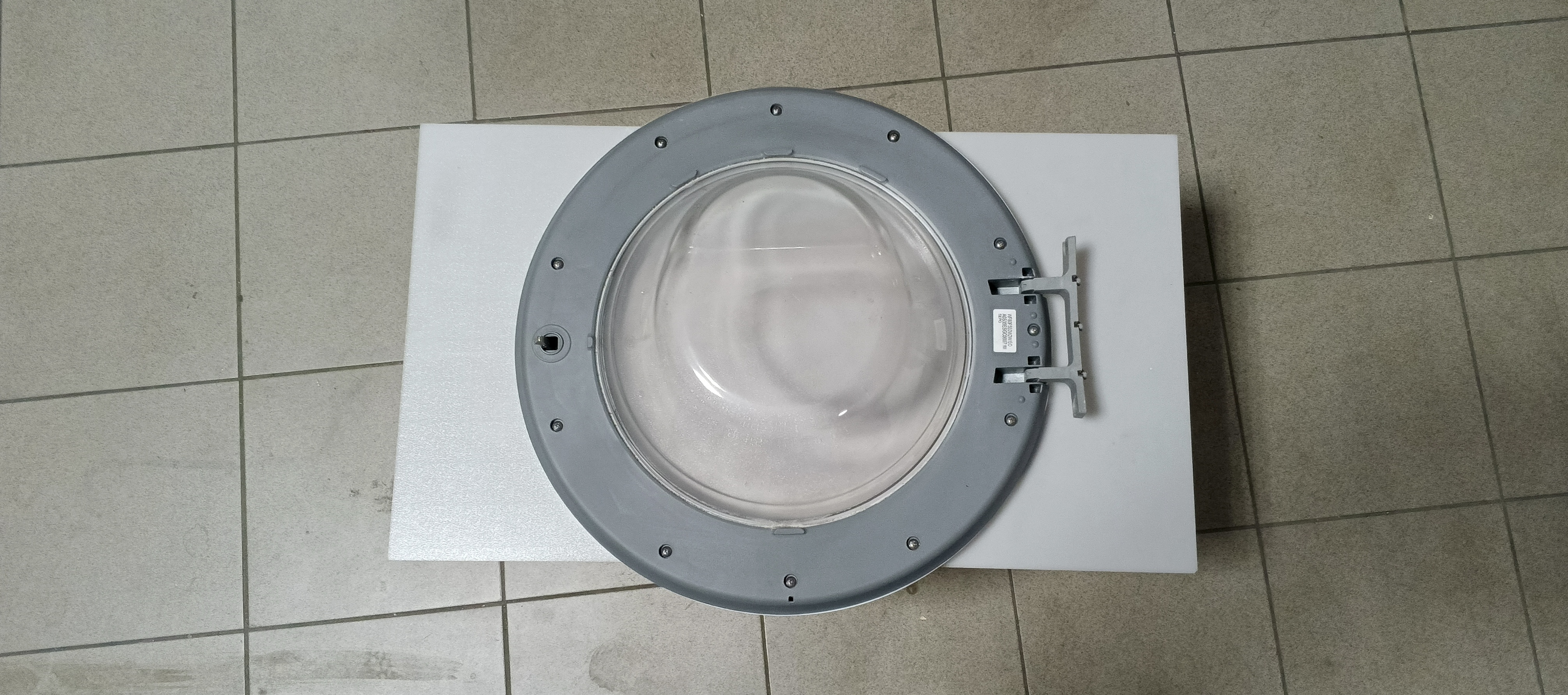 Вживаний Люк,б/у Samsung WF80F5E0W2W/EO