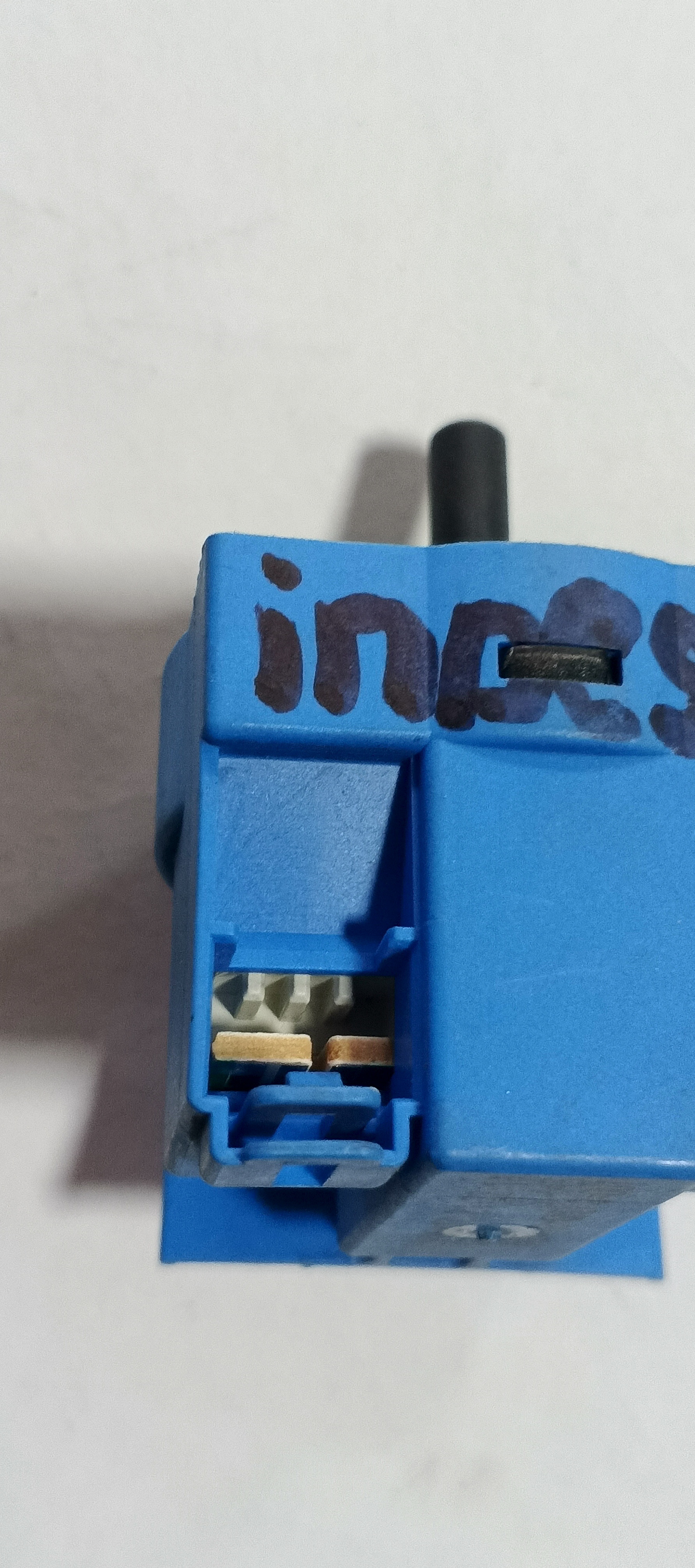 Б/у пресостат для пральної машини Indesit 16002692102