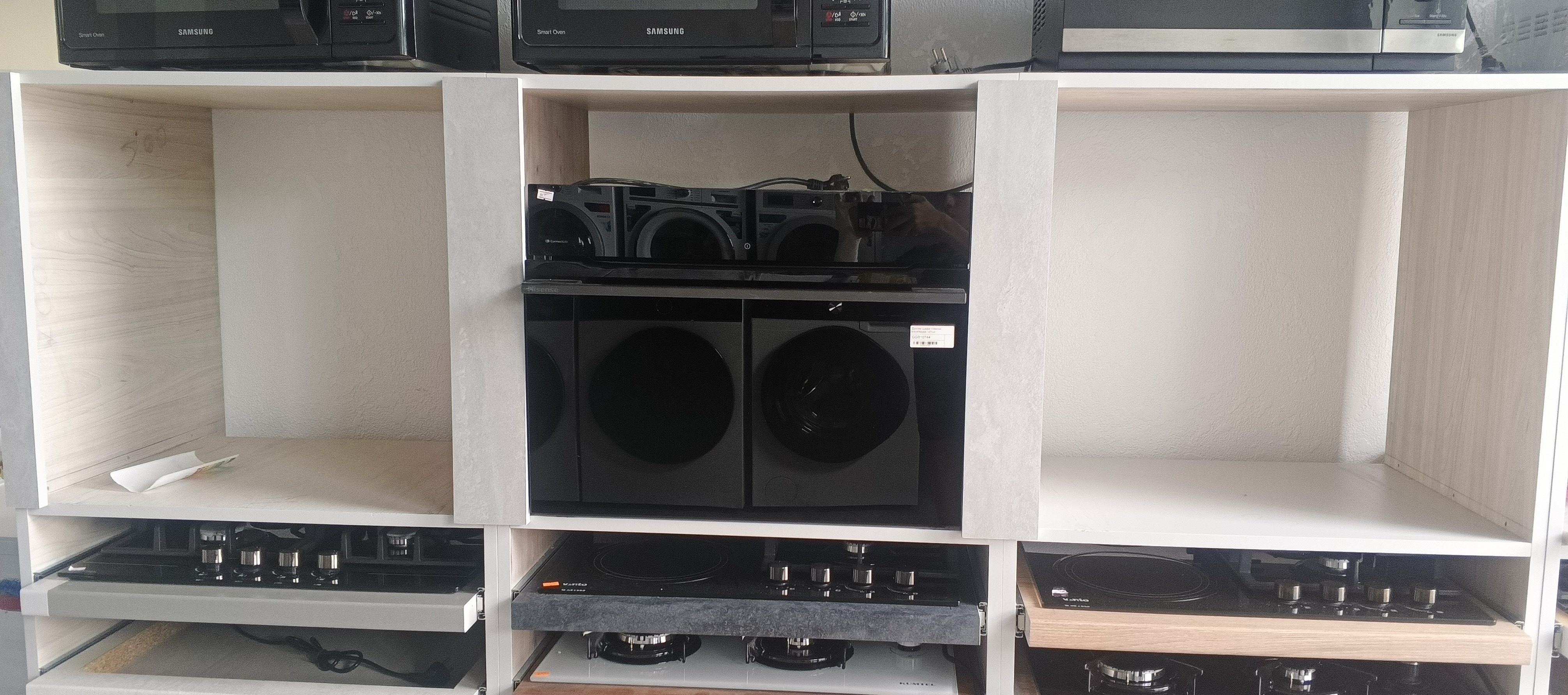 Духова шафа Hisense BIM406A8B