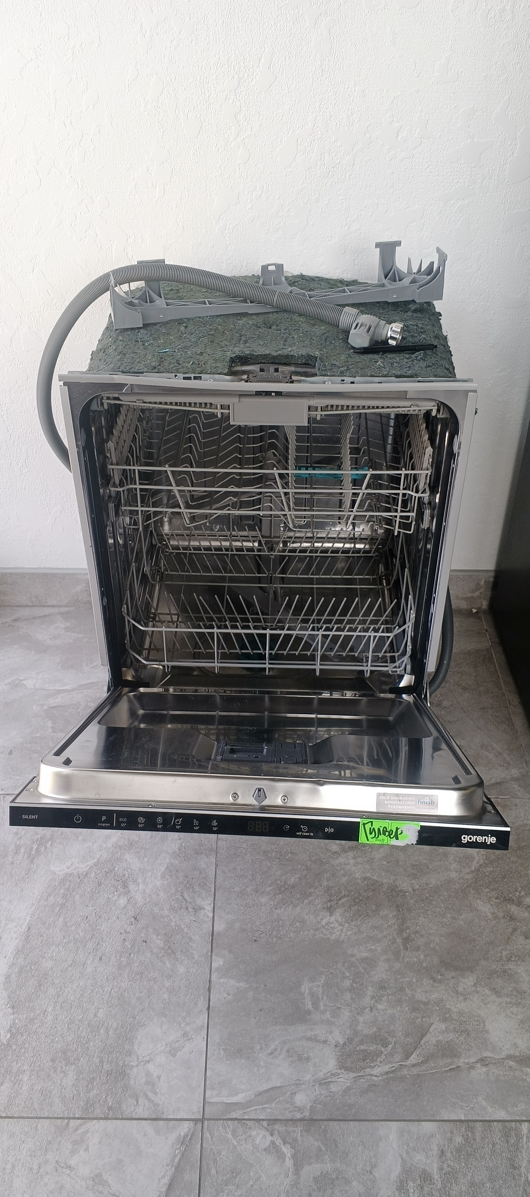 Посудомийна машина Gorenje GV643E90