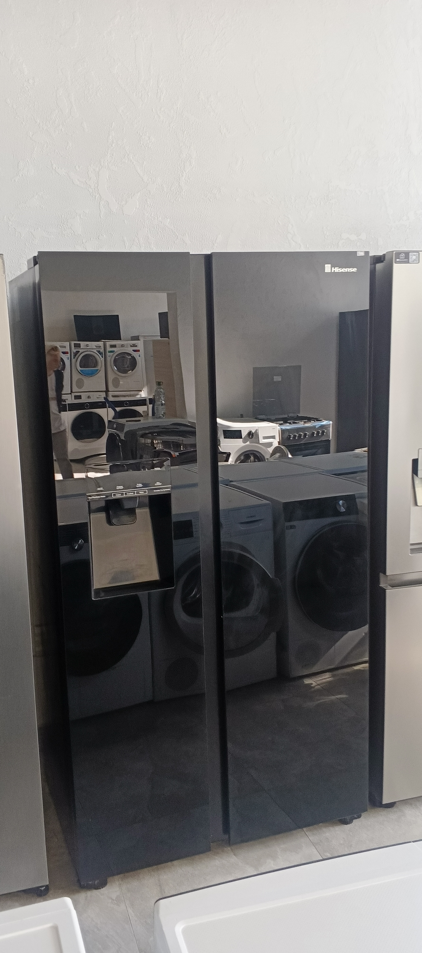 Холодильник Hisense RS694N4GBE