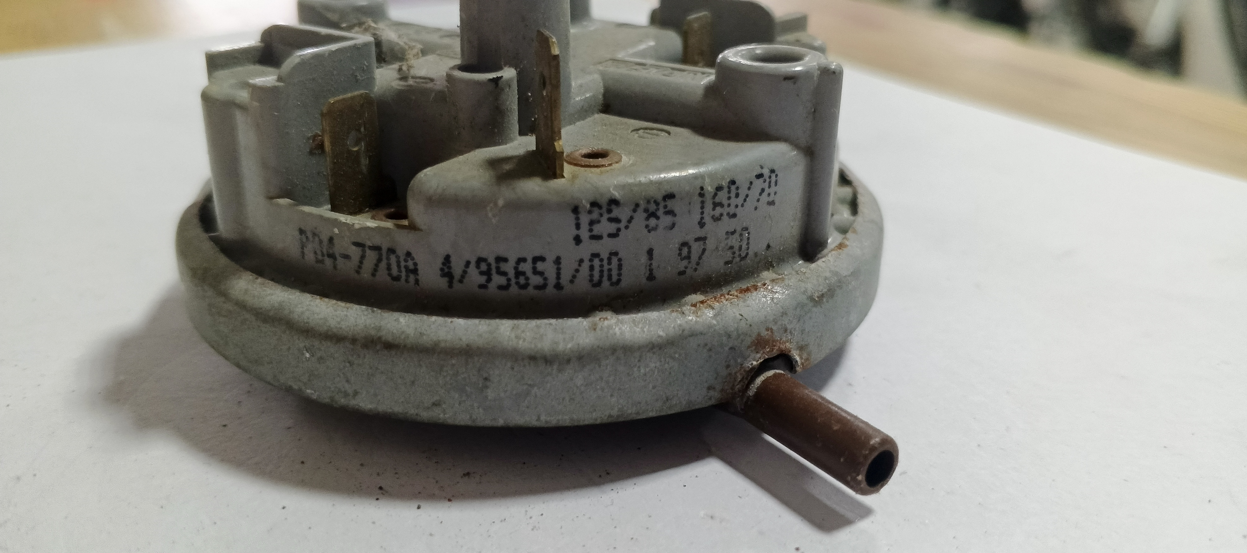 Б/у пресостат для пральної машини Ariston 4/95651/00