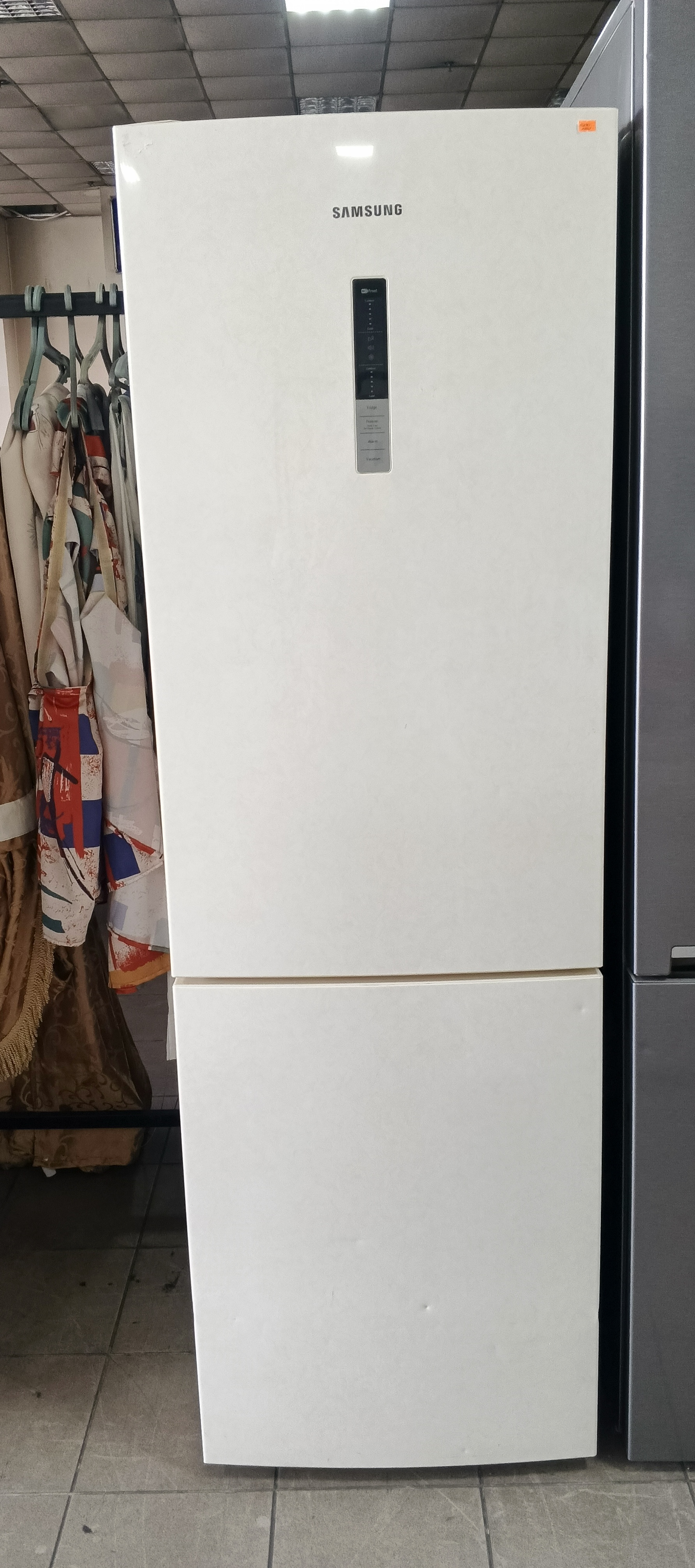 Холодильник Samsung RL56GSBVN