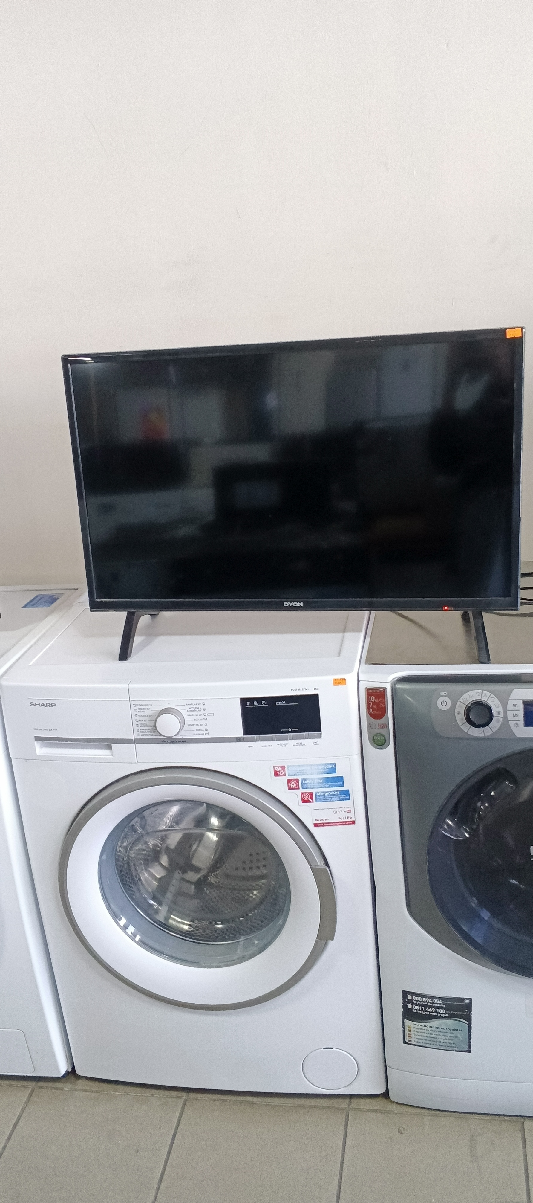 Телевізор Dyon SMART 32 PRO