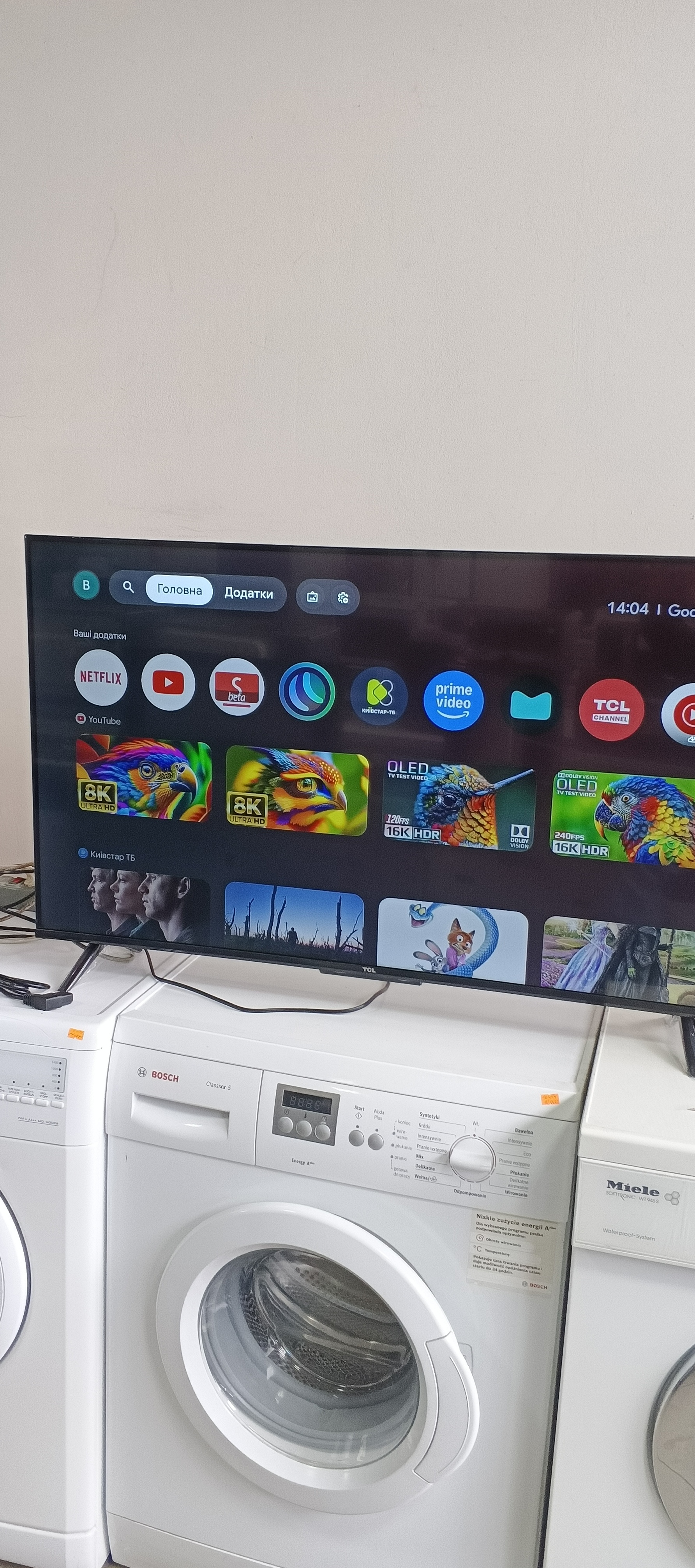 Телевізор TCL 43V6C