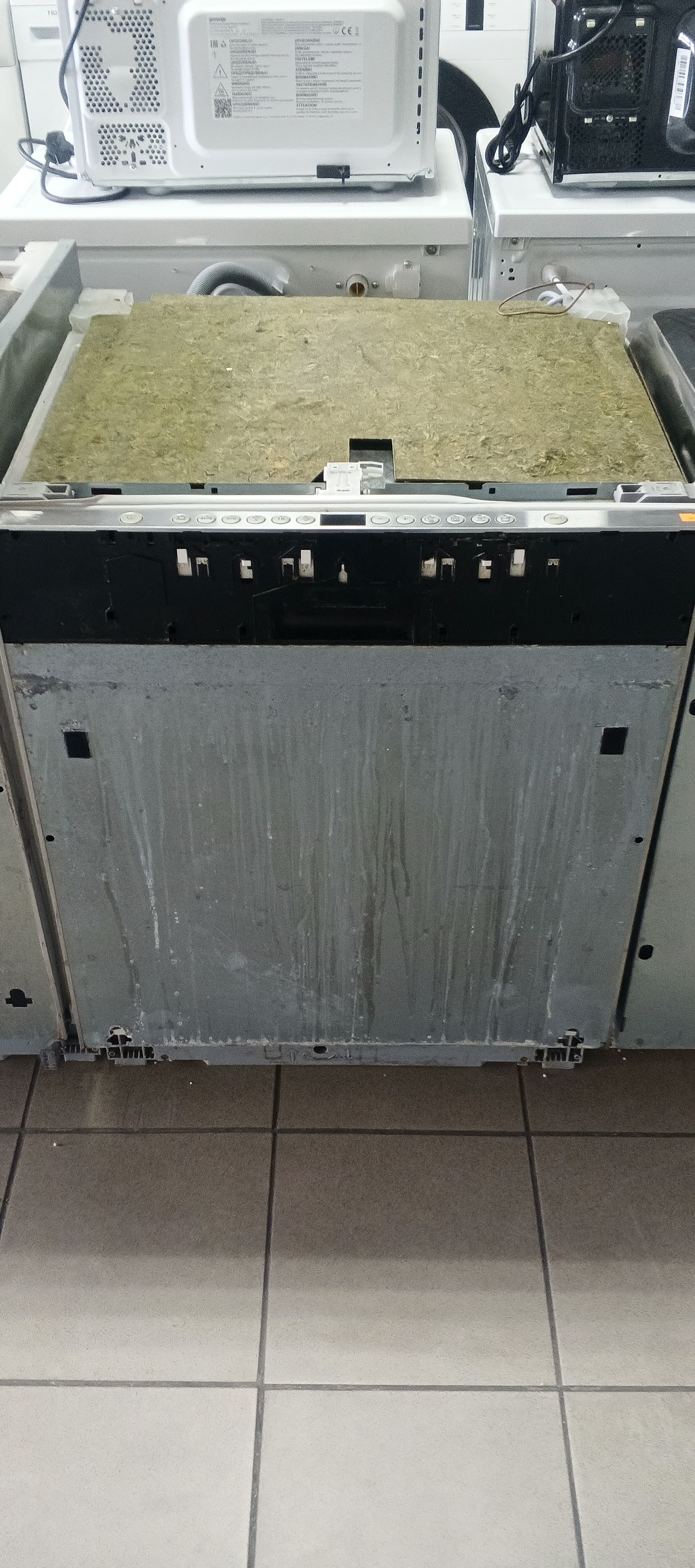 Посудомийна машина Electrolux