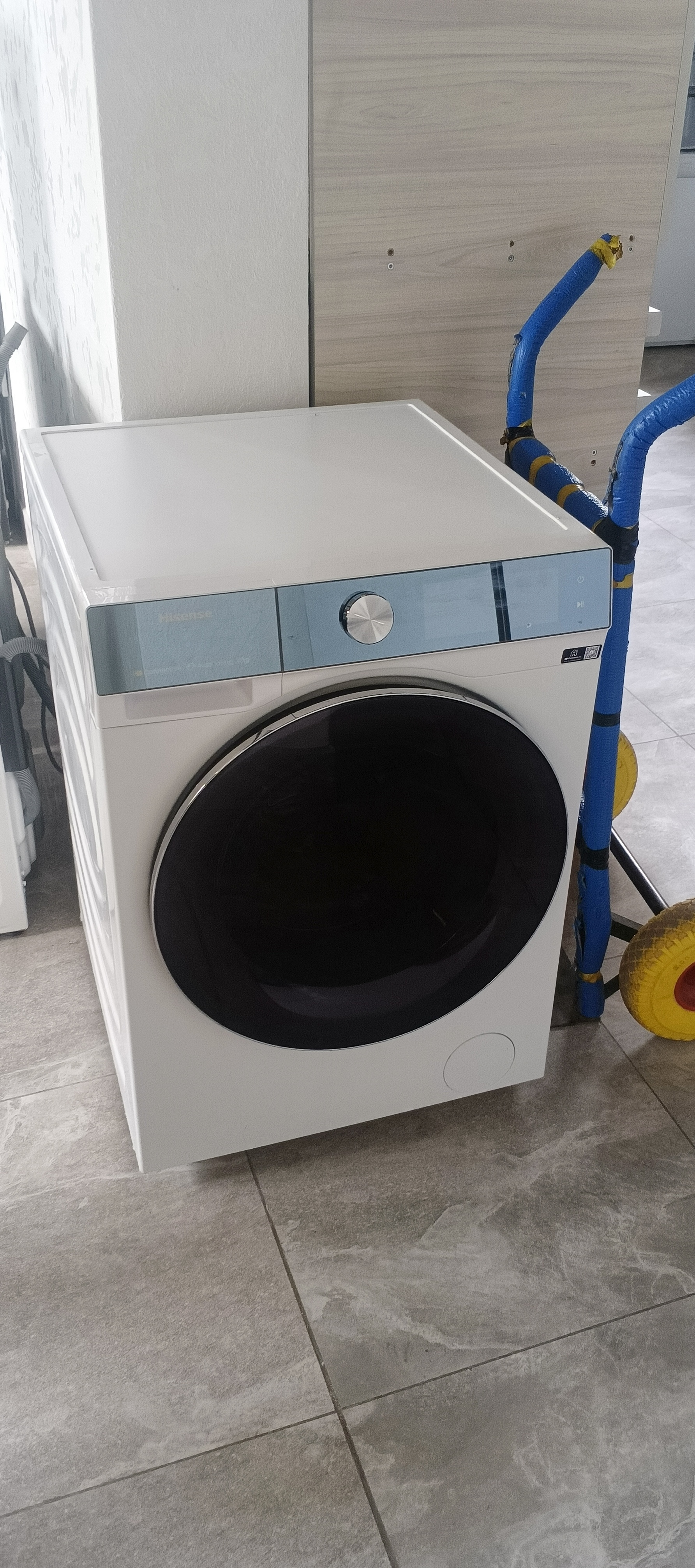 Пральна машина Hisense WF7S1247BW