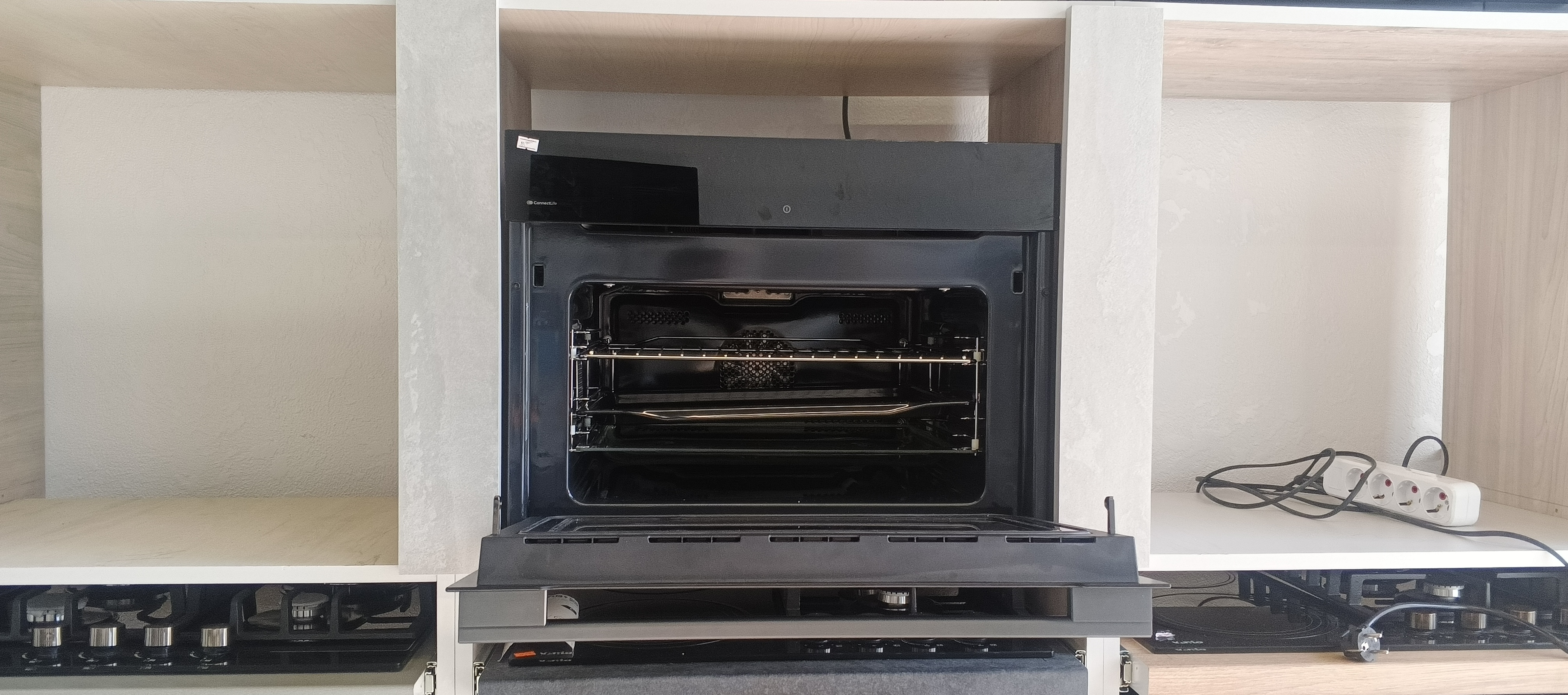 Духова шафа Hisense BIM406A8B