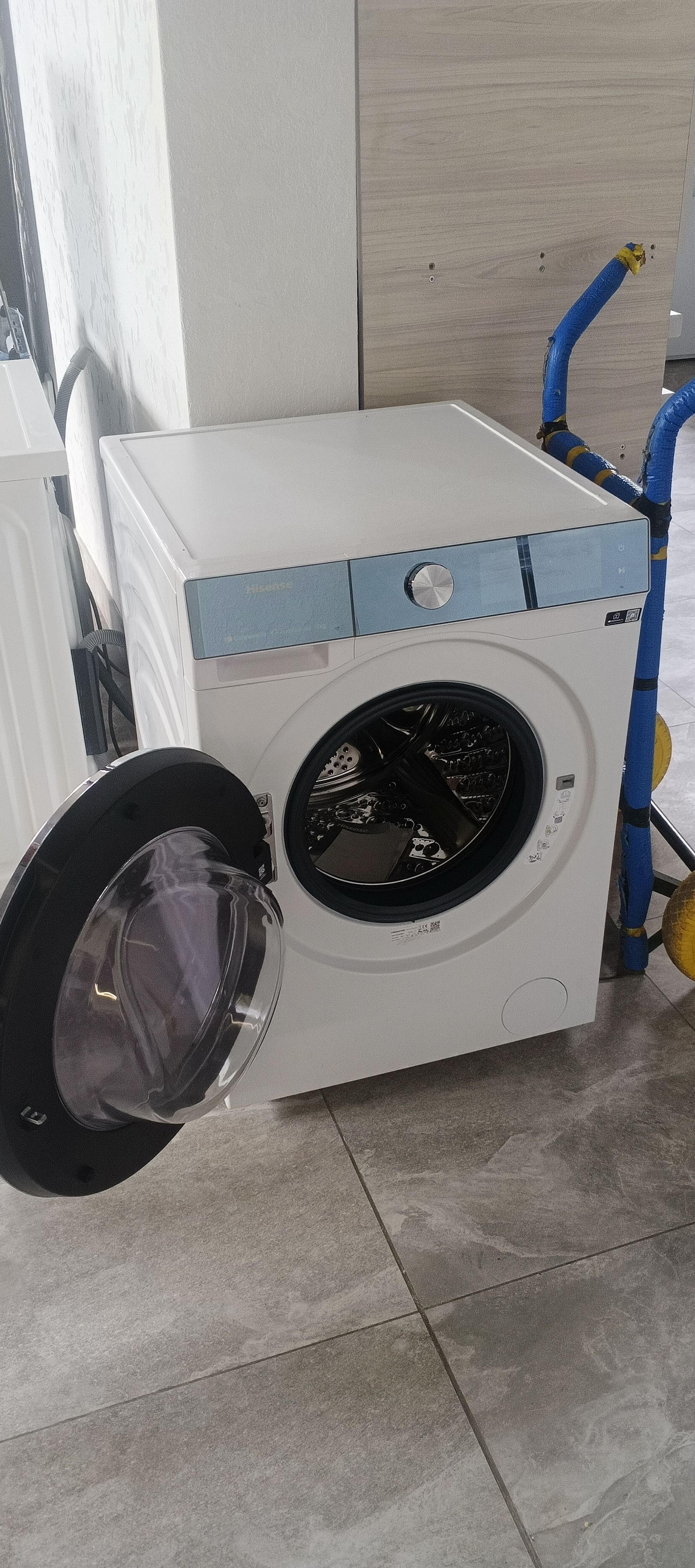 Пральна машина Hisense WF7S1247BW