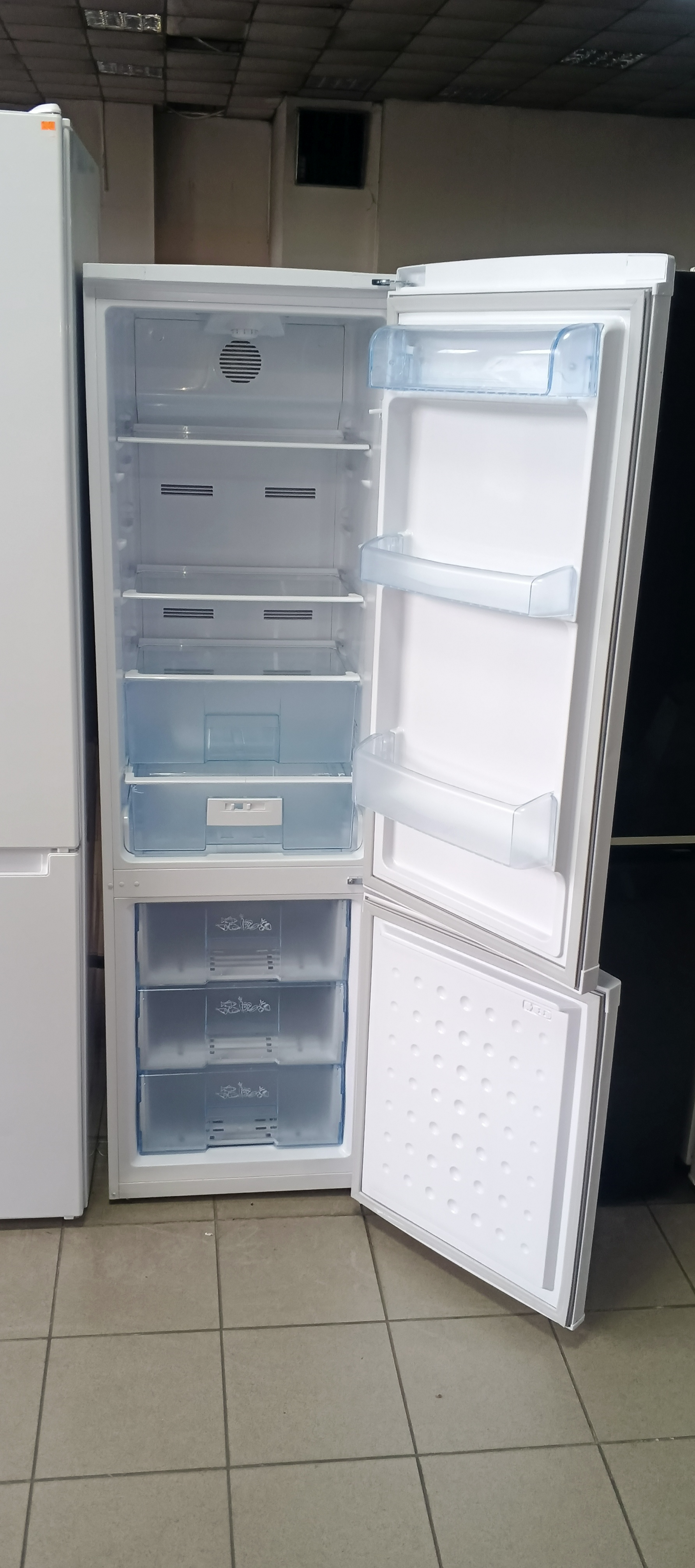 Холодильник BEKO CNA 29120