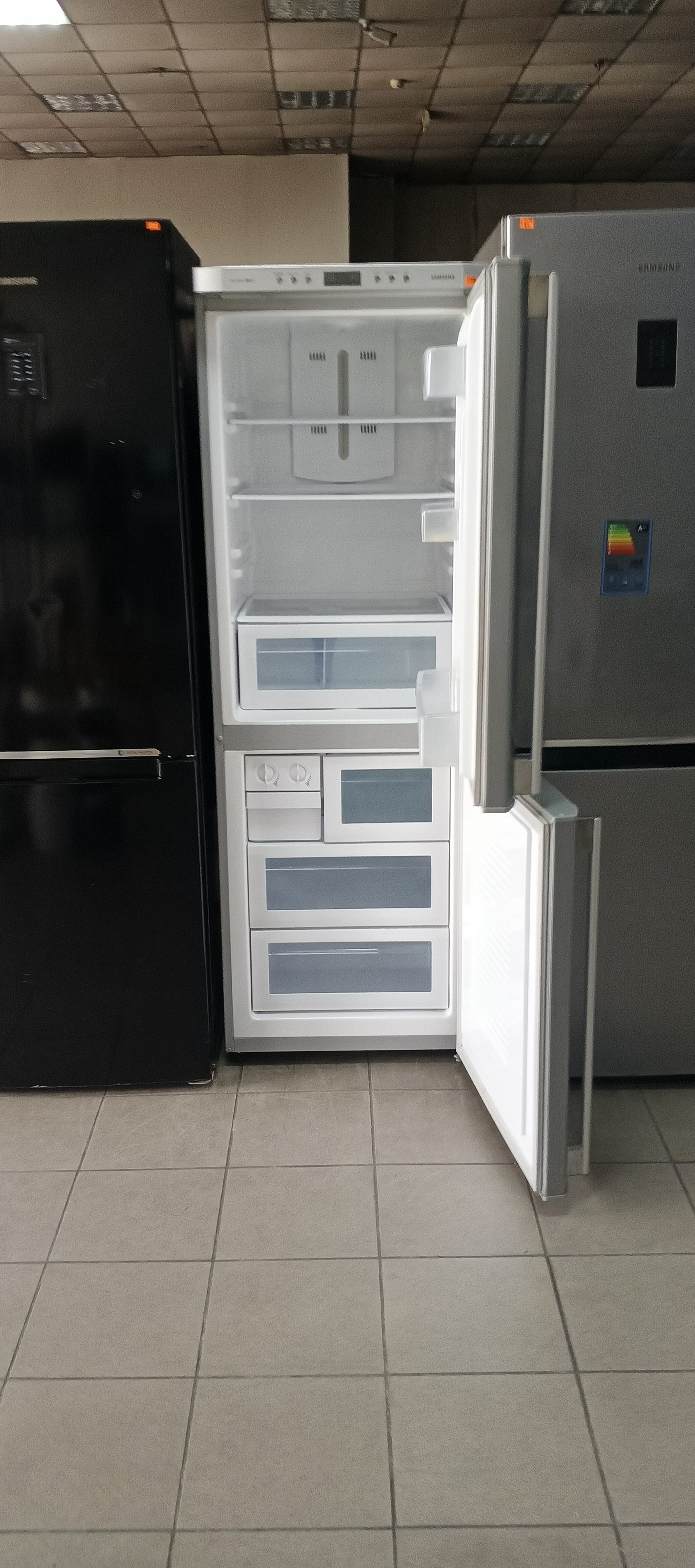 Холодильник Samsung RL33EAMS