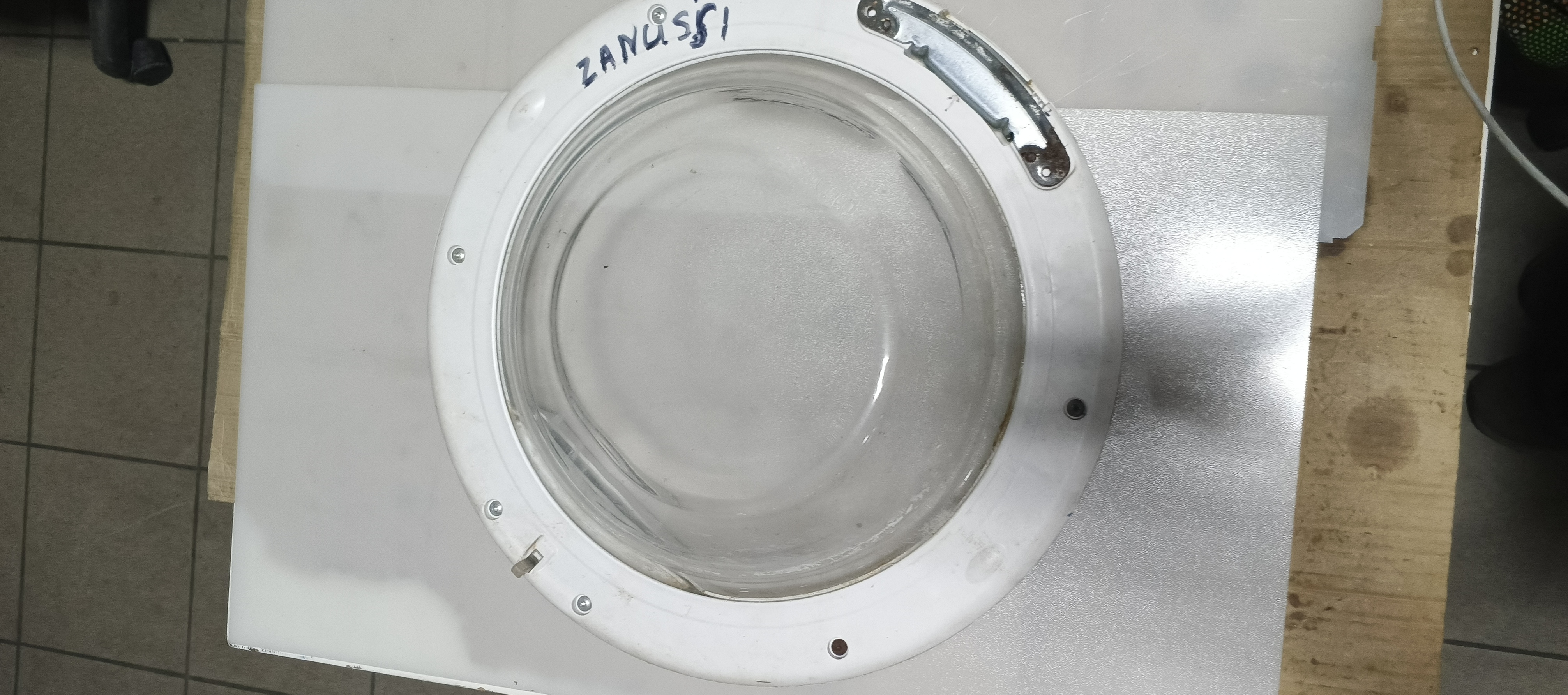 Люк zanussi  ZWS1101