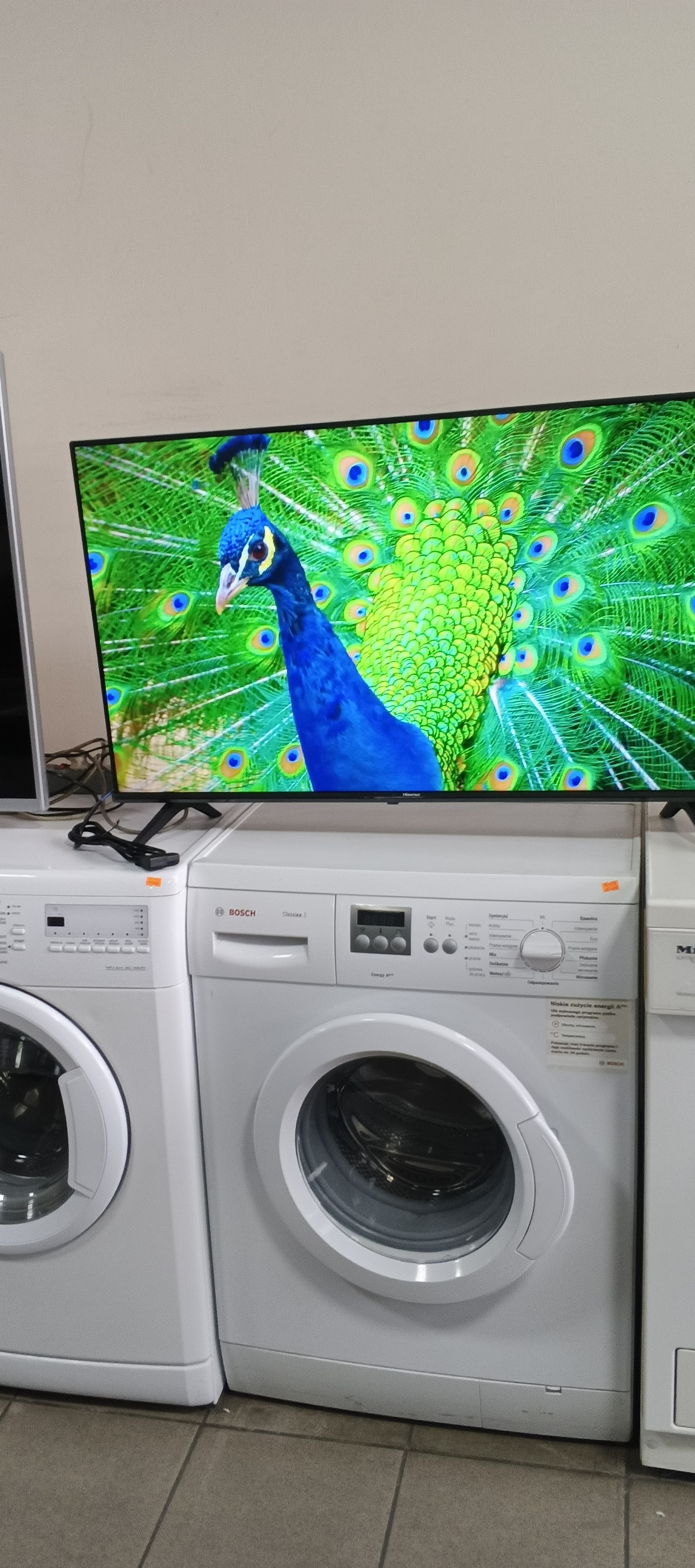 Телевізор Hisense  40E4KT