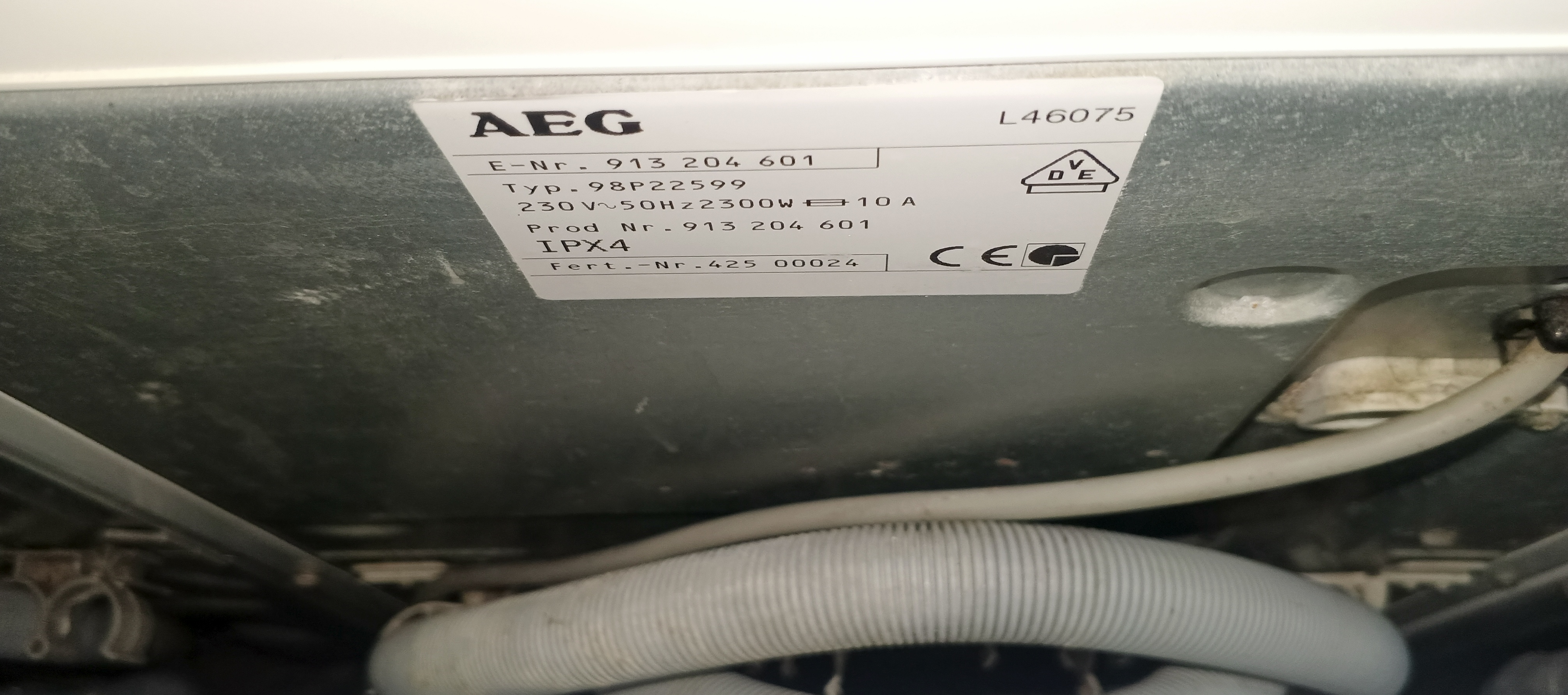 Вертикальна пральна машина AEG L4607