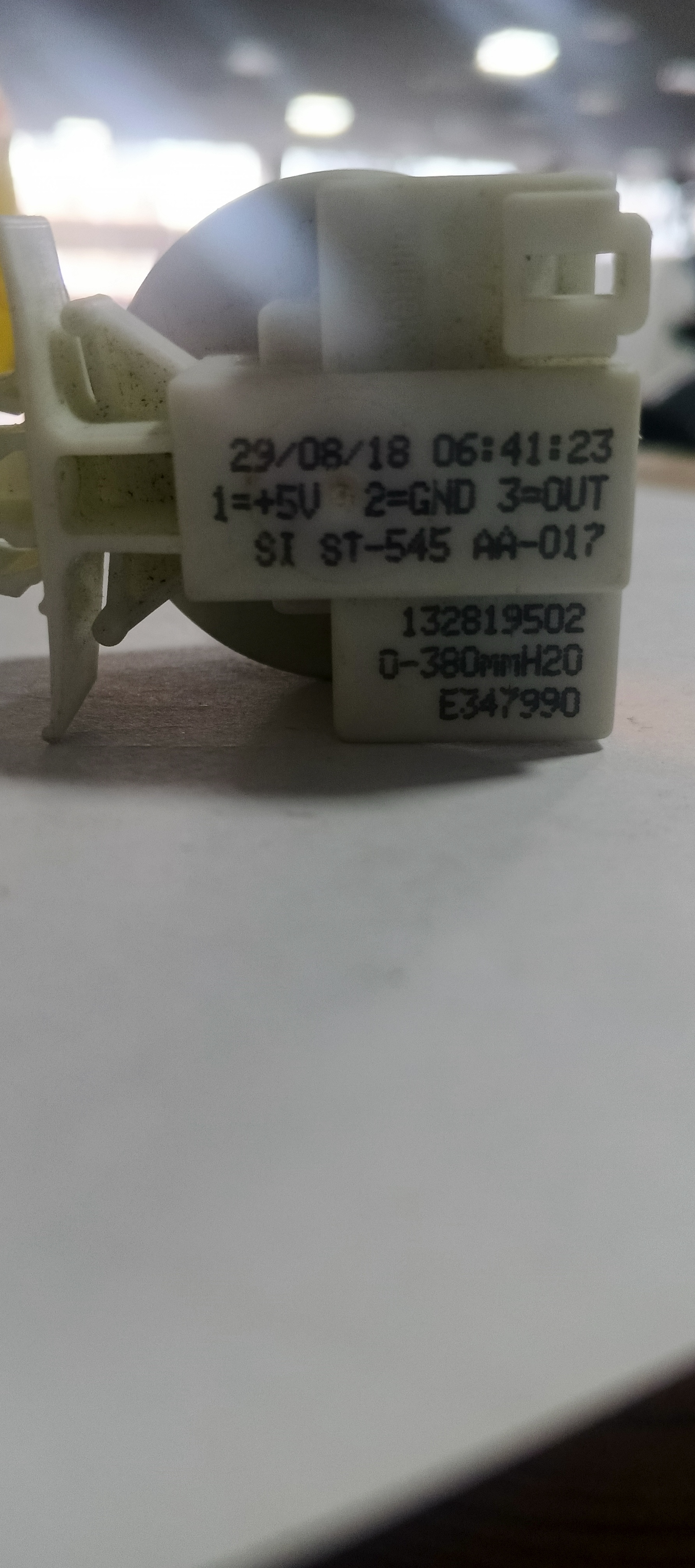Б/у пресостат для пральної машини Electrolux 132819503