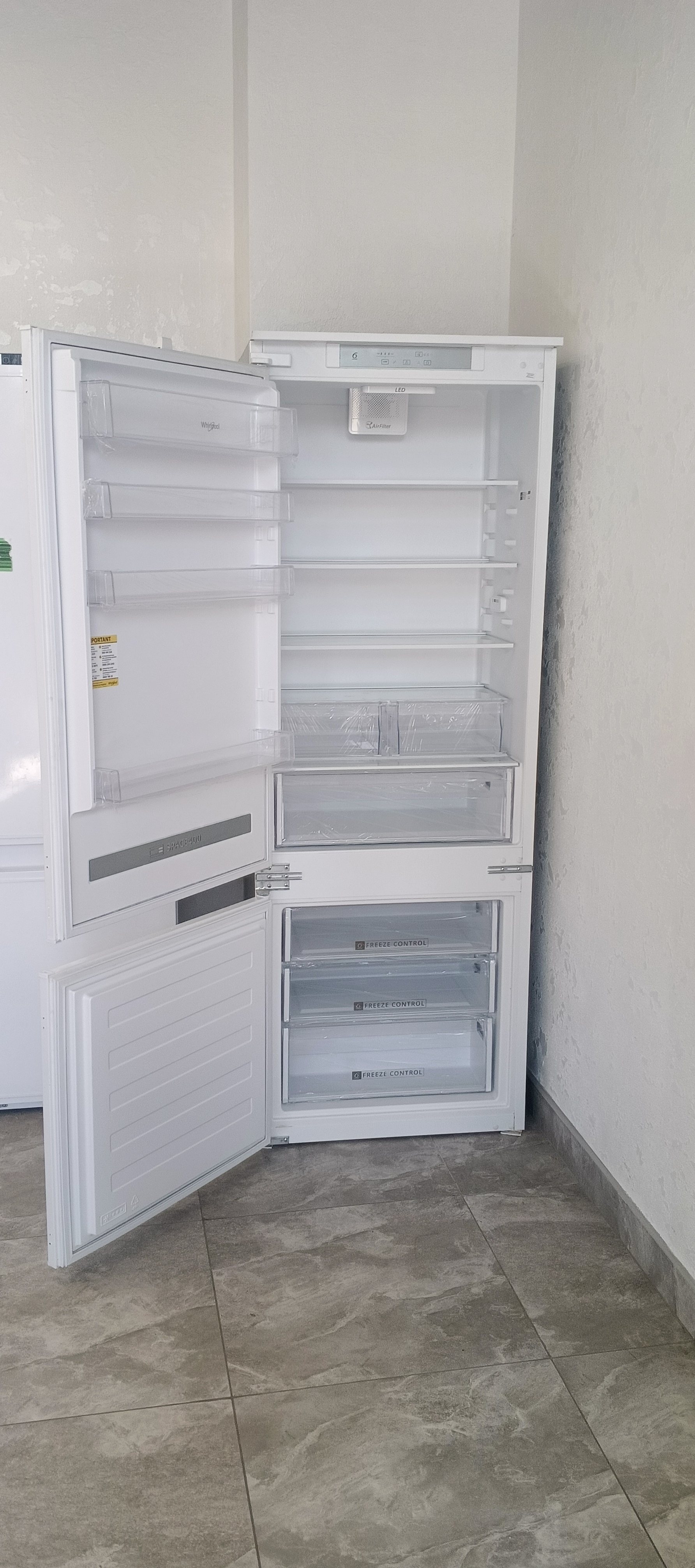 Холодильник whirlpool SP40 800 EU під вмонтування