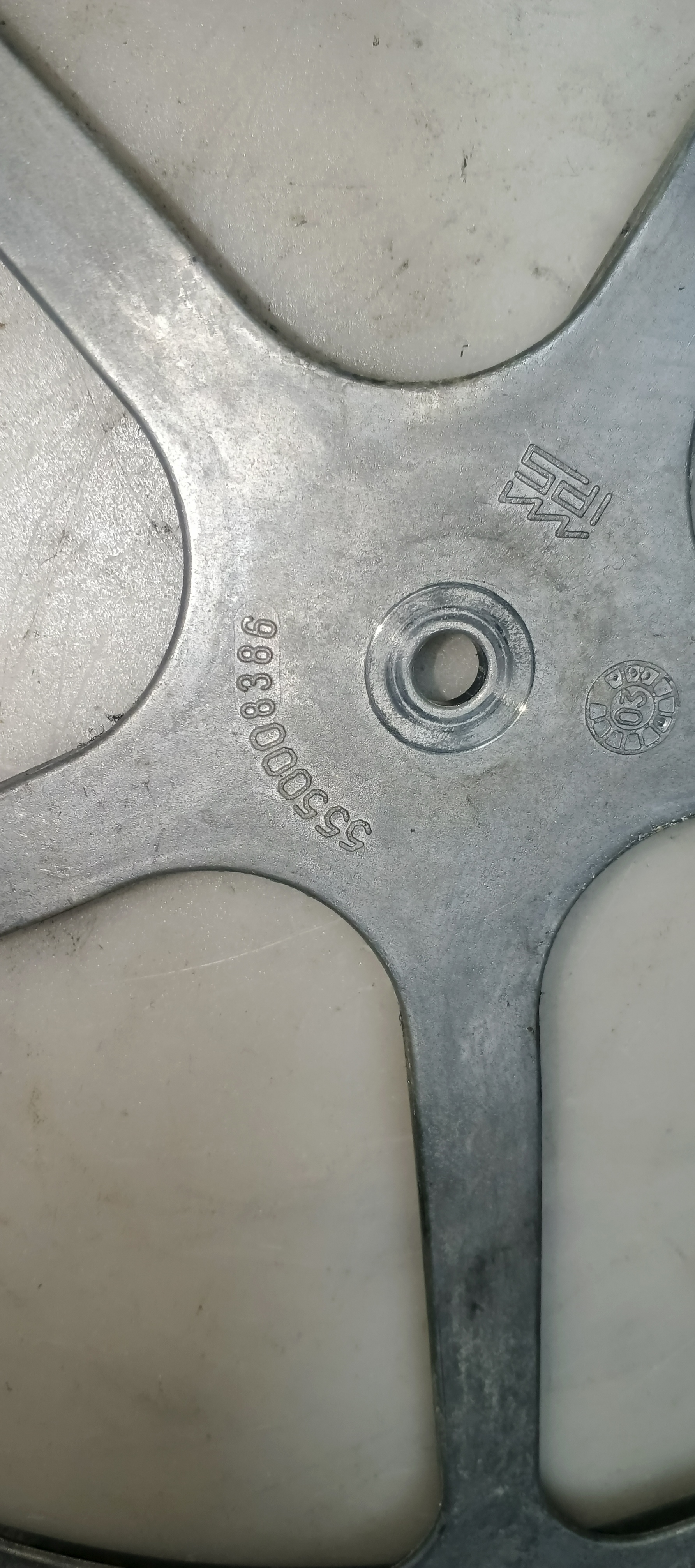 Б/у Шків для пральної машини Bosch 5550008386