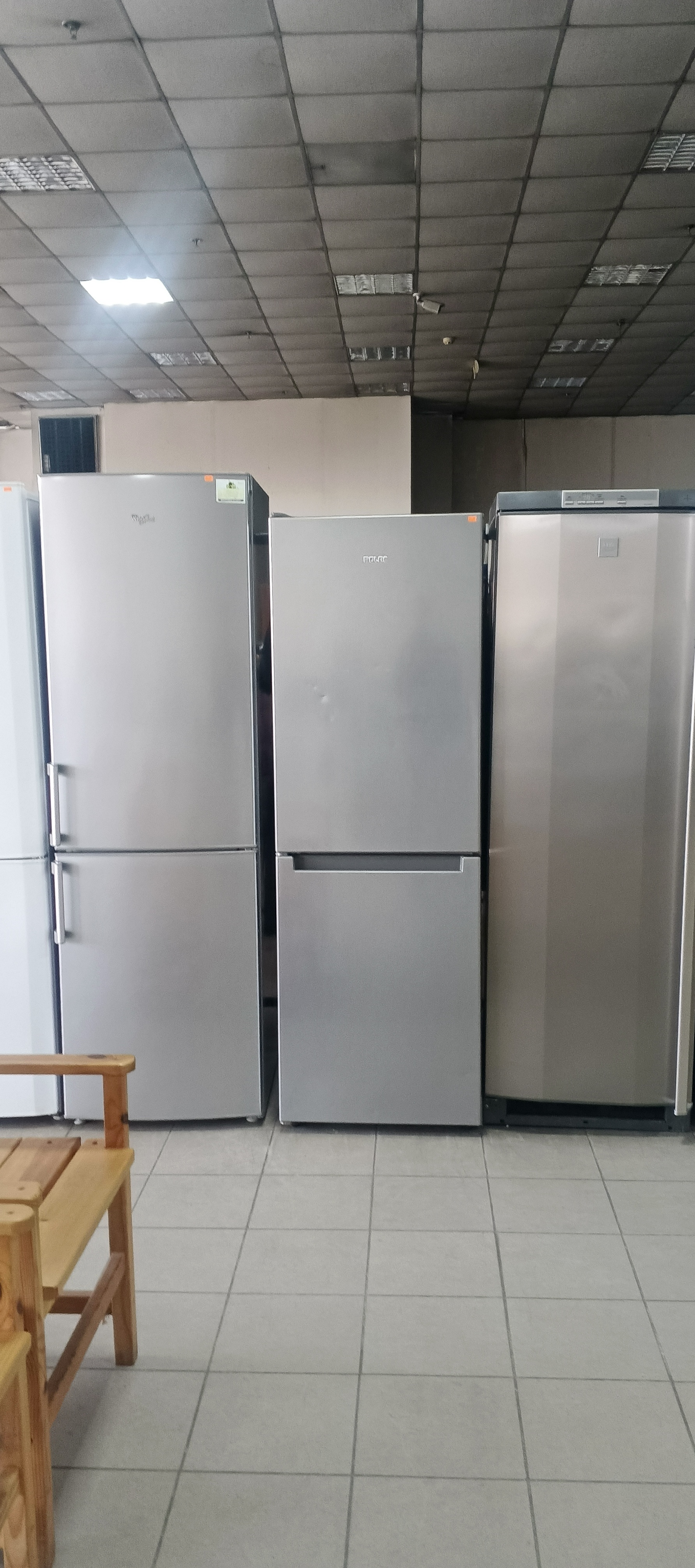 холодильник Polar POB701EX