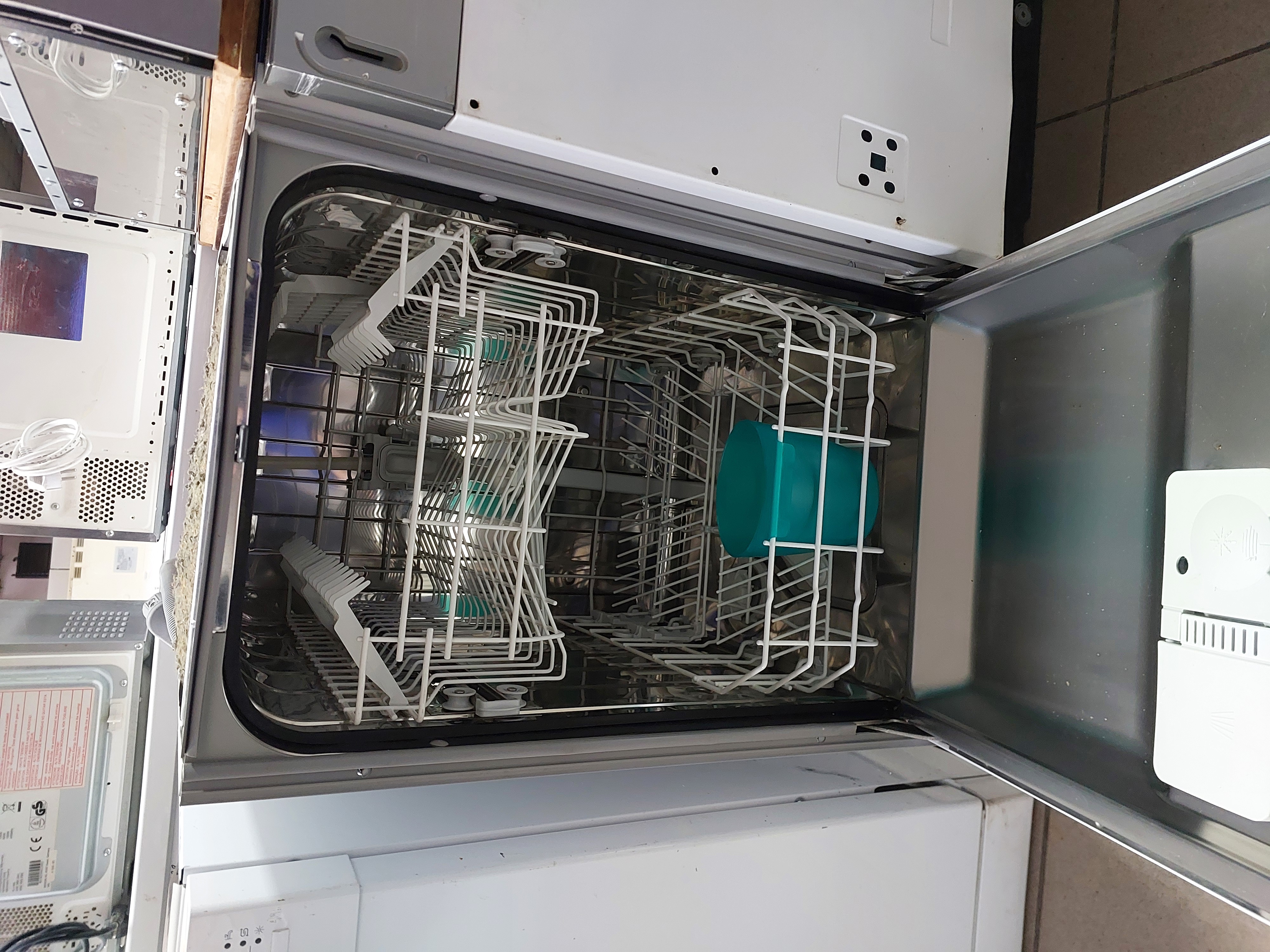 Посудомийна машина Whirlpool DWH C00 W — Whirlpool, б/у, Львів