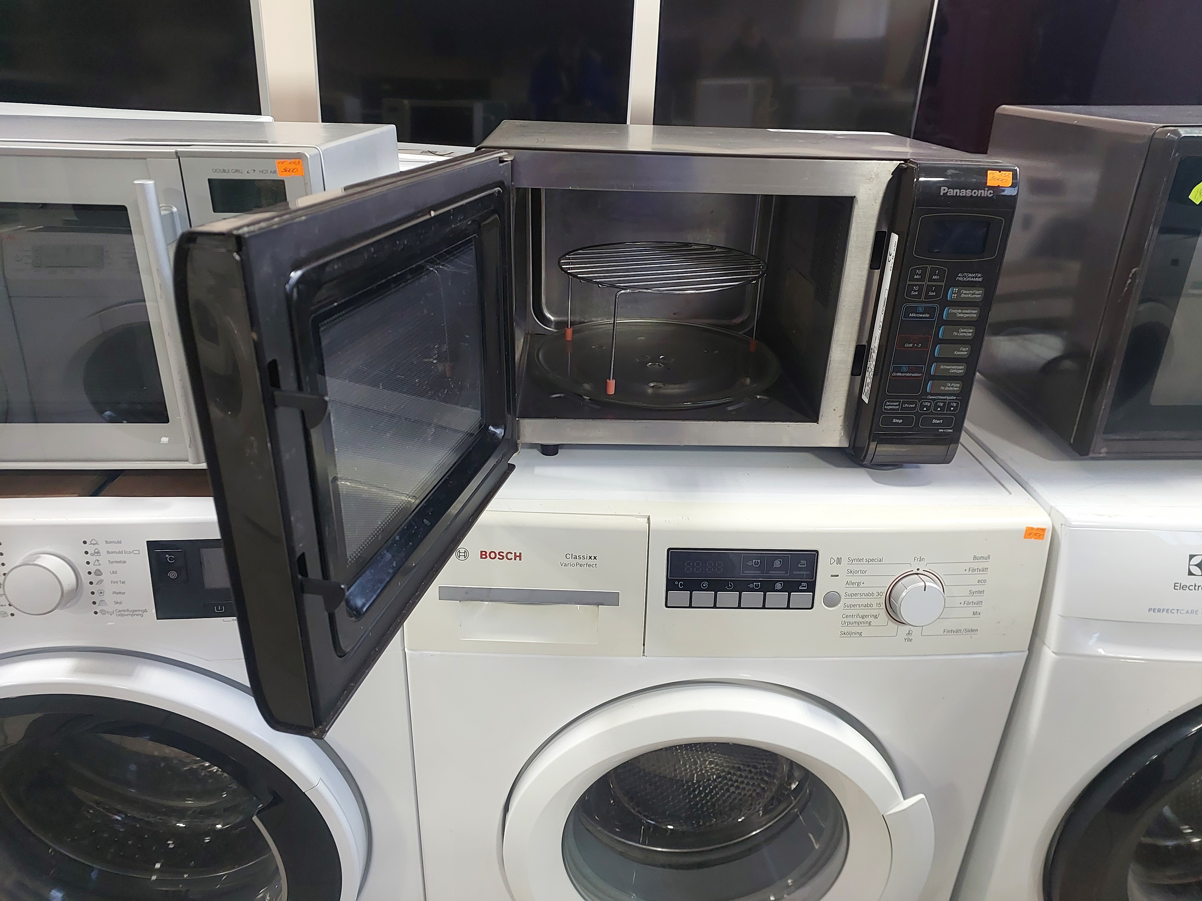 Мікрохвильова піч Panasonic NN-V359CB — Panasonic, б/у, Львів