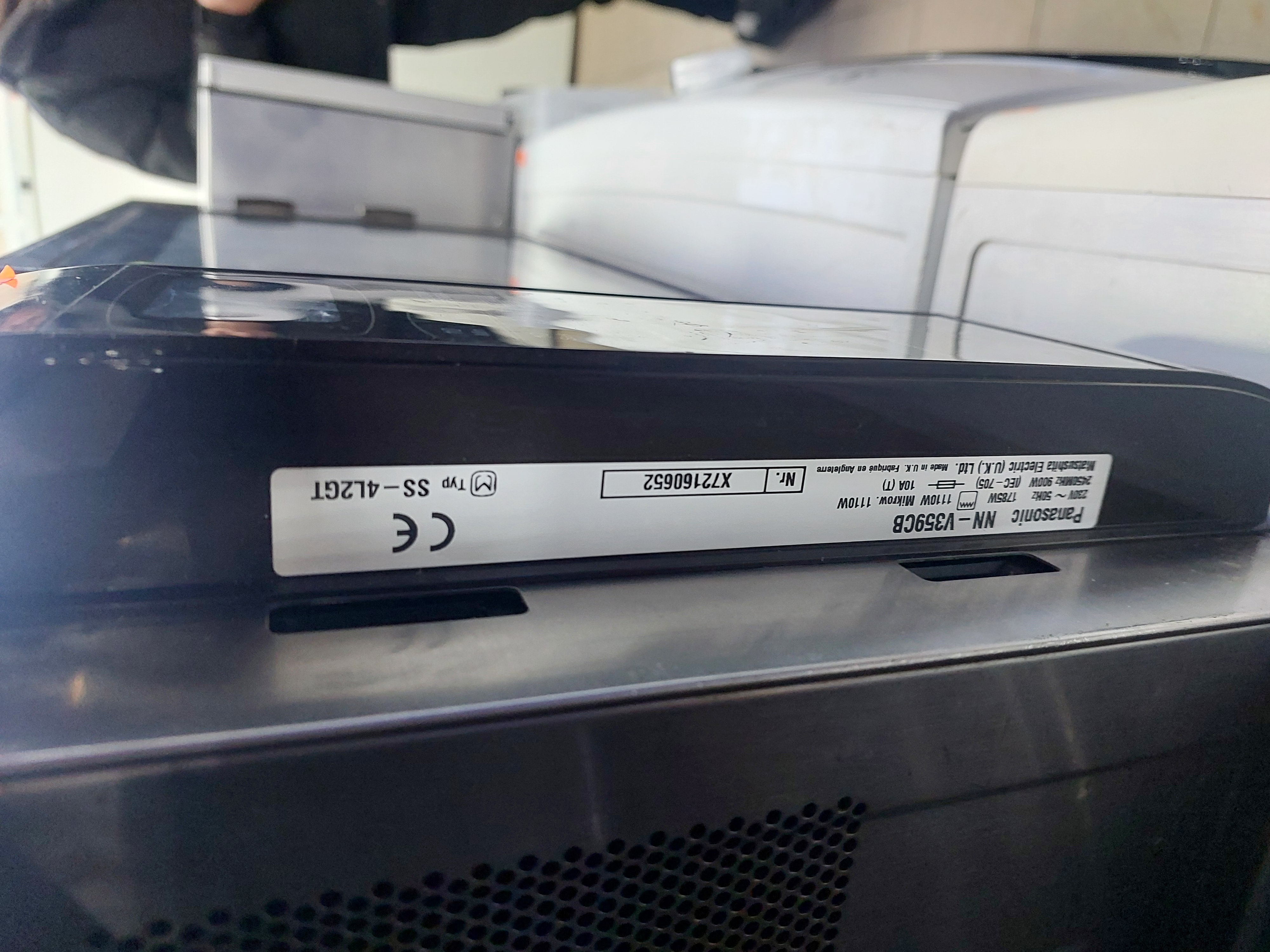 Мікрохвильова піч Panasonic NN-V359CB — Panasonic, б/у, Львів