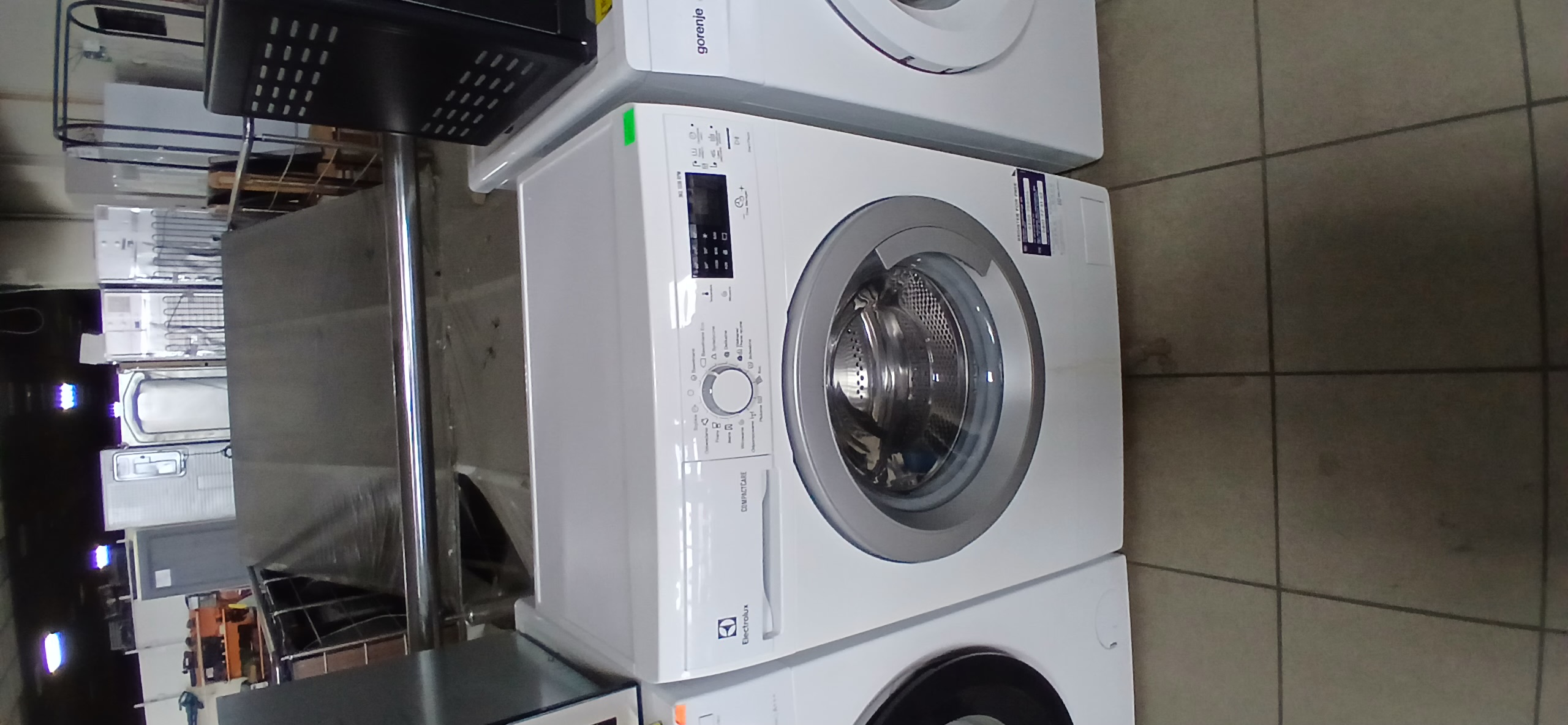 Пральна машина Electrolux EWS11054SDU